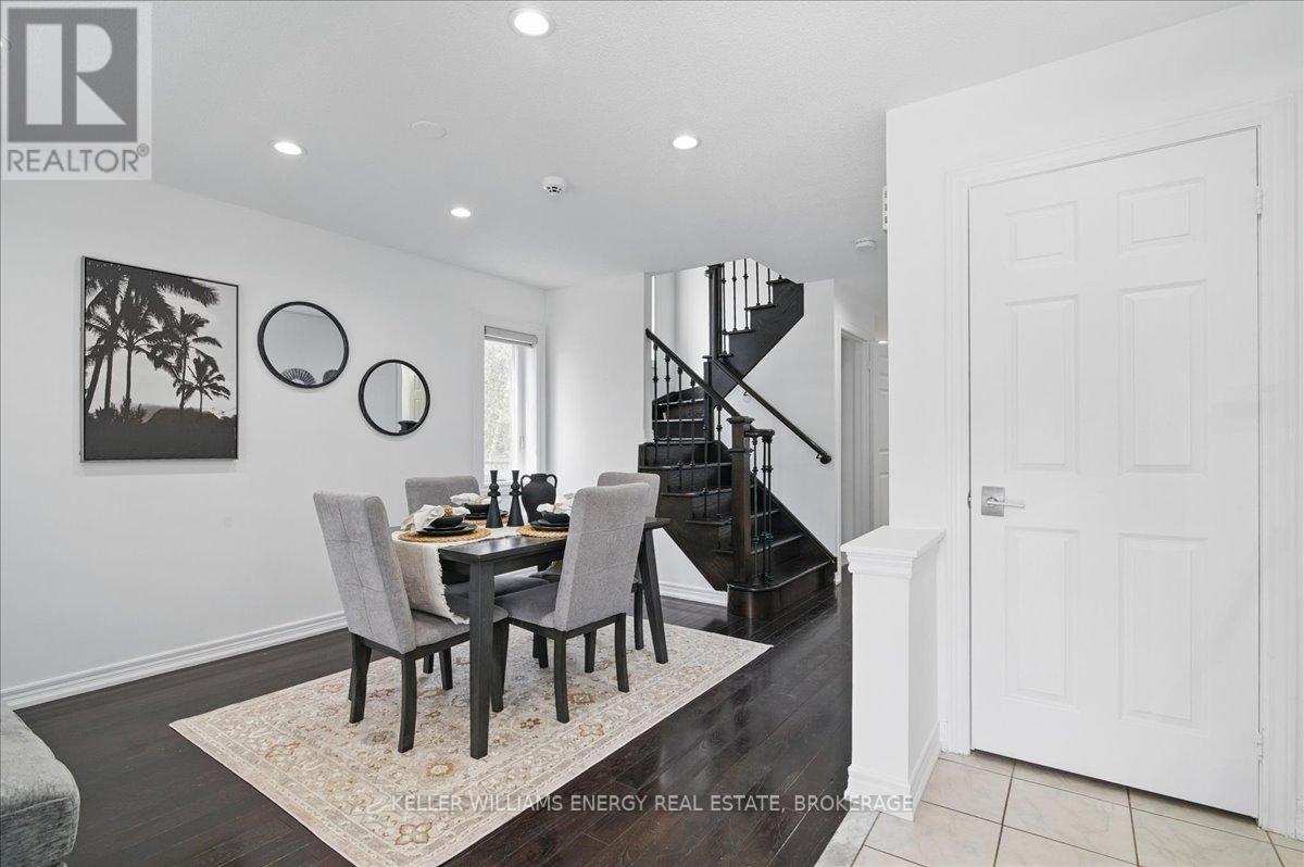 724 Craighurst Court E, Pickering, Ontario  L1X 2W9 - Photo 6 - E12185176