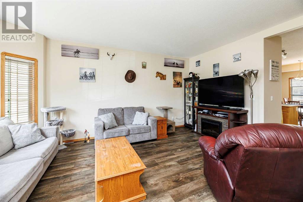 57 Abel Close, Red Deer, Alberta  T4R 2Y3 - Photo 4 - A2219342