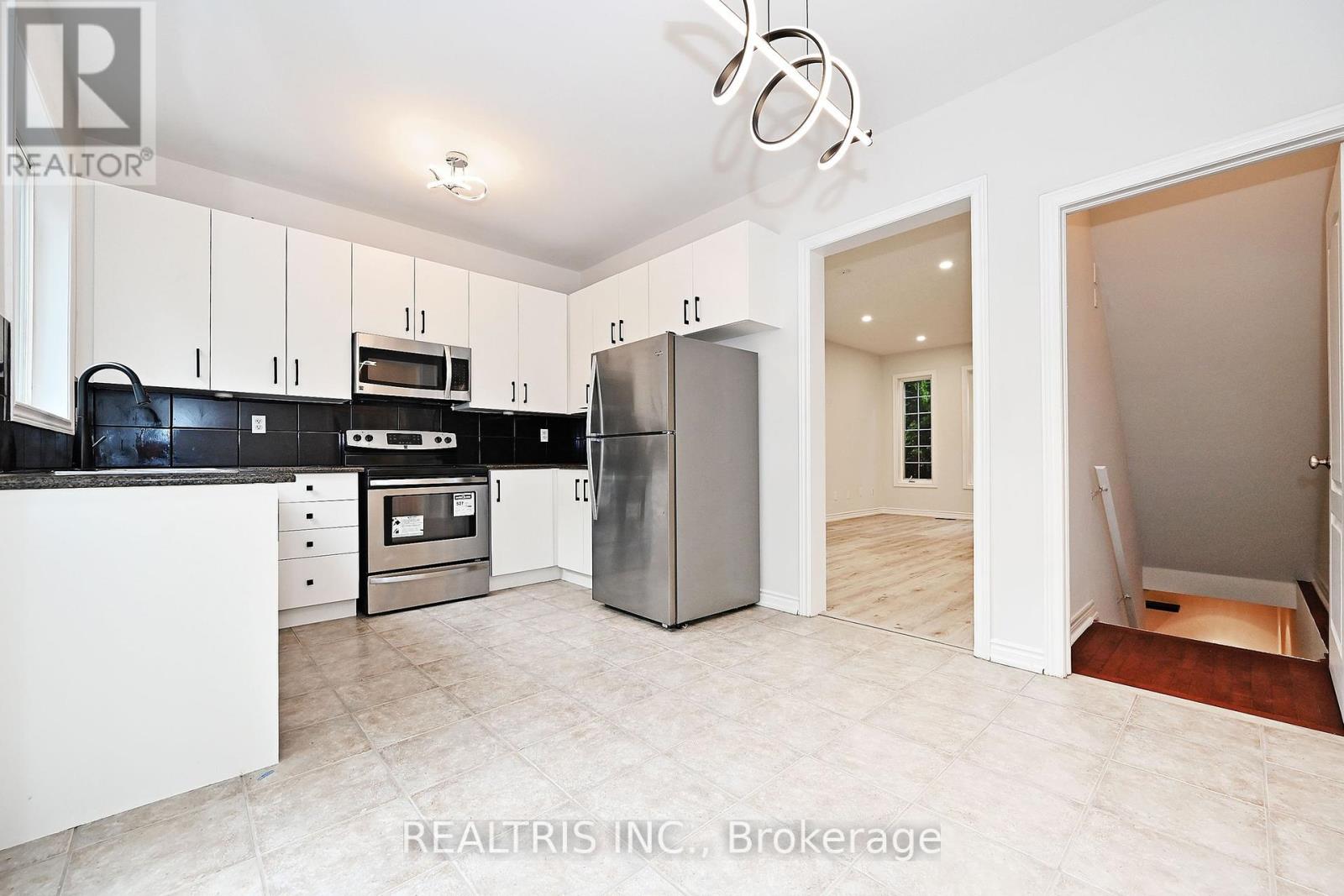 3 Hammersly Boulevard, Markham, Ontario  L6E 2A5 - Photo 12 - N12184971