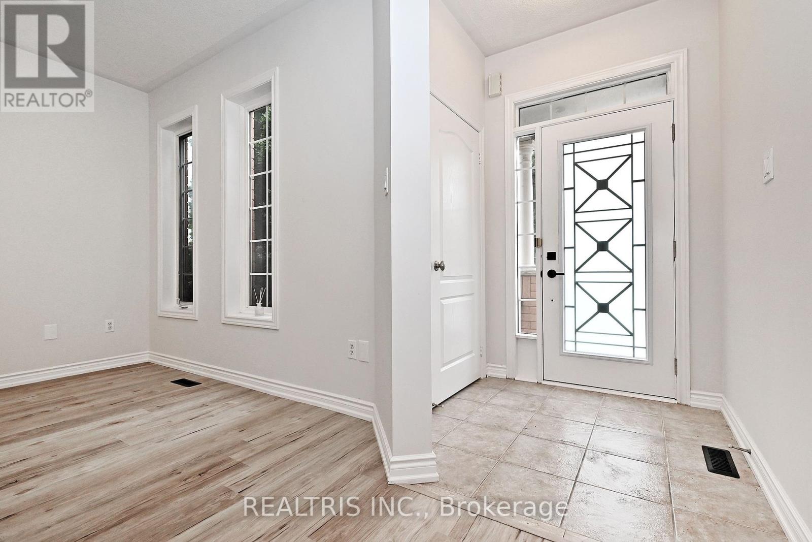 3 Hammersly Boulevard, Markham, Ontario  L6E 2A5 - Photo 3 - N12184971