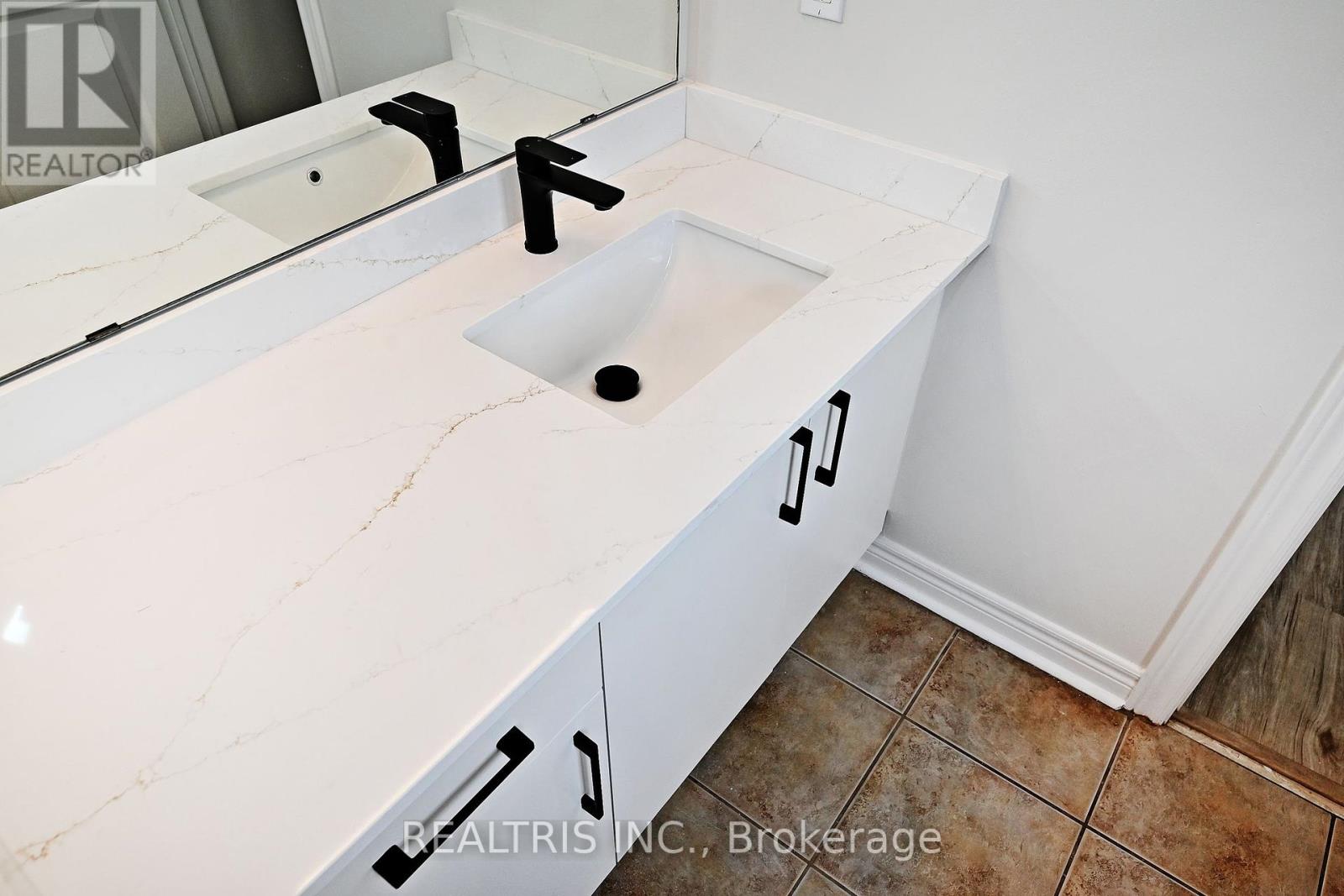 3 Hammersly Boulevard, Markham, Ontario  L6E 2A5 - Photo 32 - N12184971