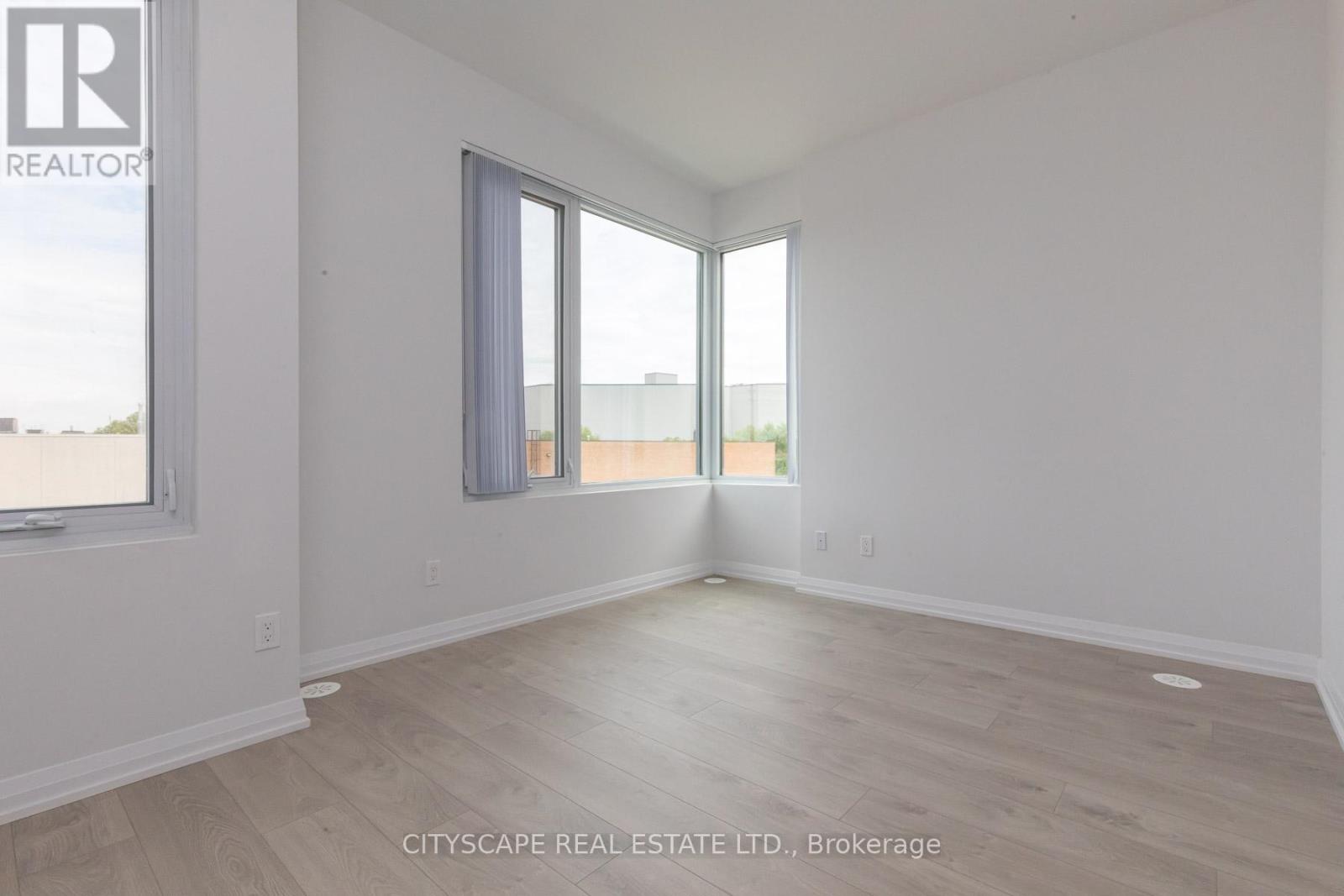 Th07 - 1010 Portage Parkway, Vaughan, Ontario  L4K 0K3 - Photo 16 - N12184992