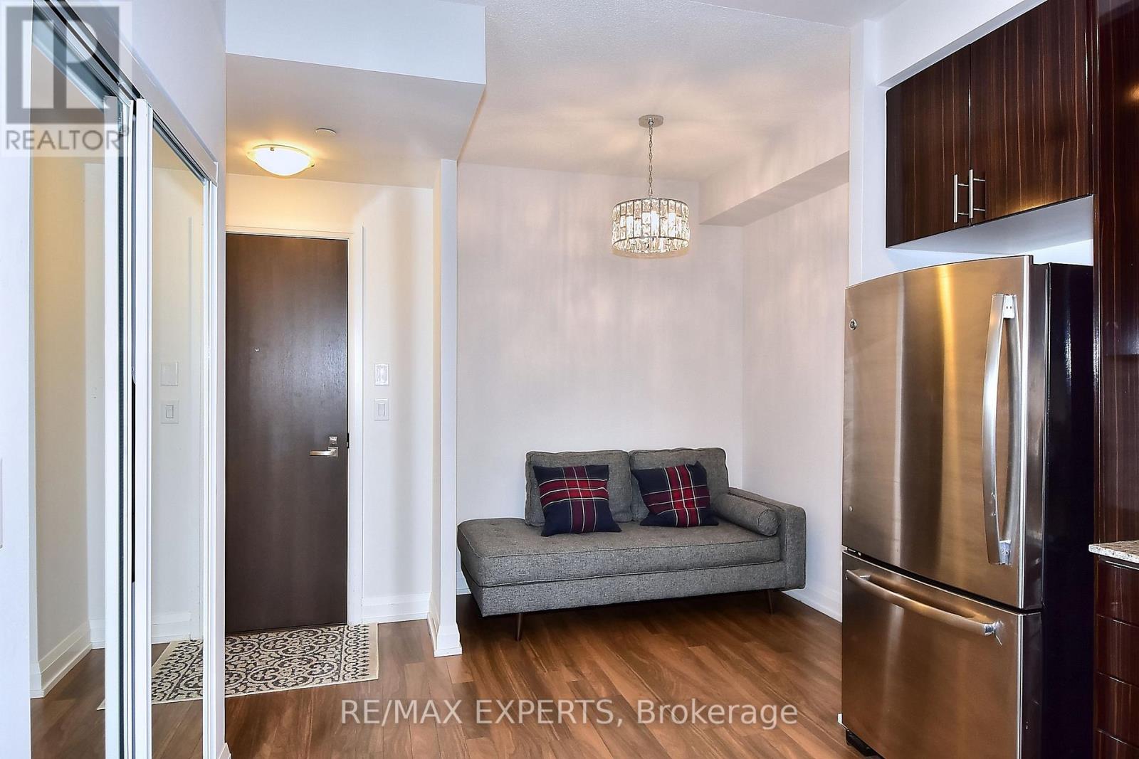 2433 - 7161 Yonge Street, Markham (Grandview), Ontario  L3T 0C8 - Photo 12 - N12184997