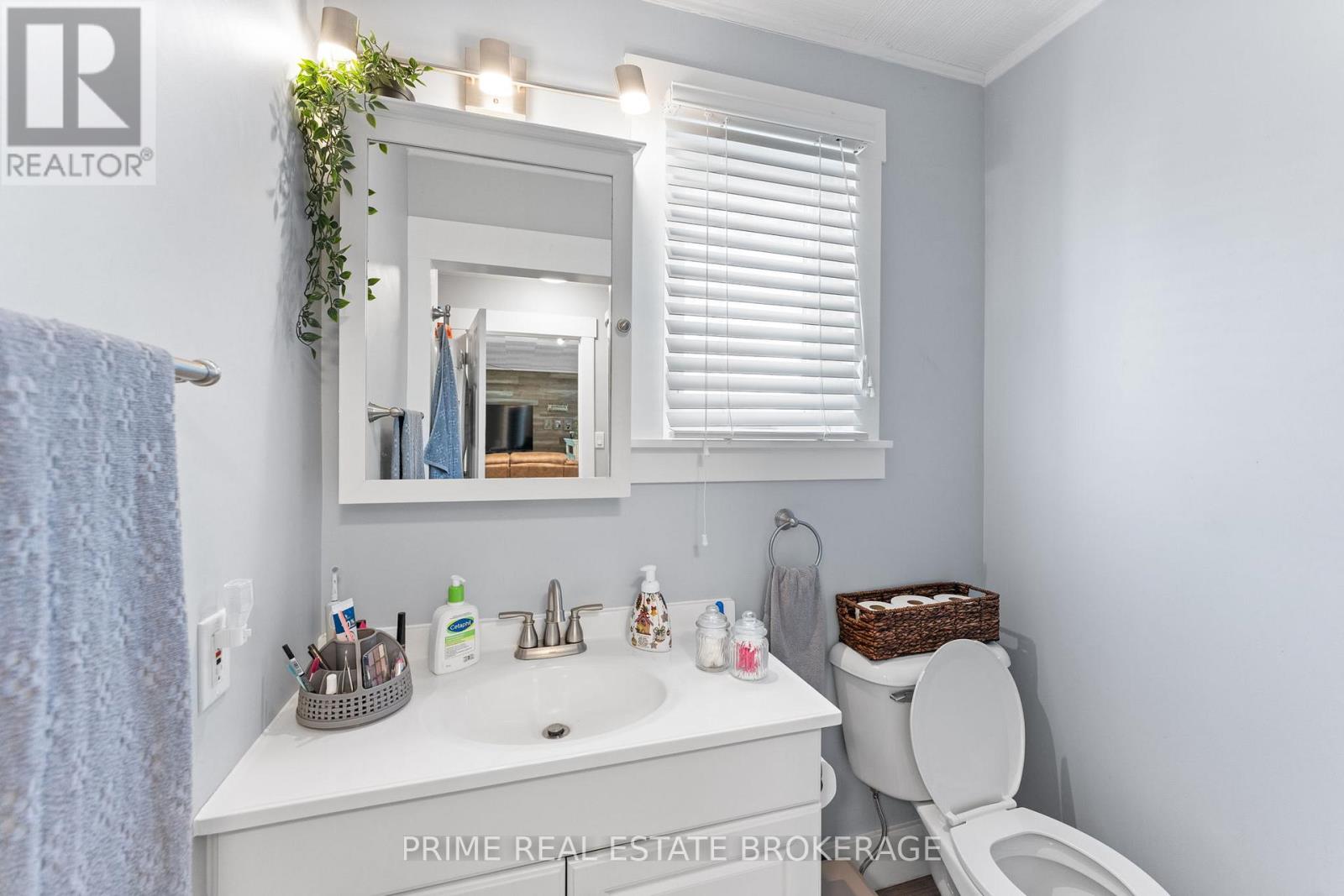 34 Ontario Street S, Lambton Shores (Grand Bend), Ontario  N0M 1T0 - Photo 20 - X12185108