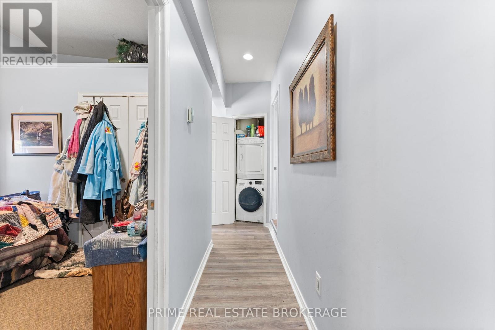 34 Ontario Street S, Lambton Shores (Grand Bend), Ontario  N0M 1T0 - Photo 34 - X12185108