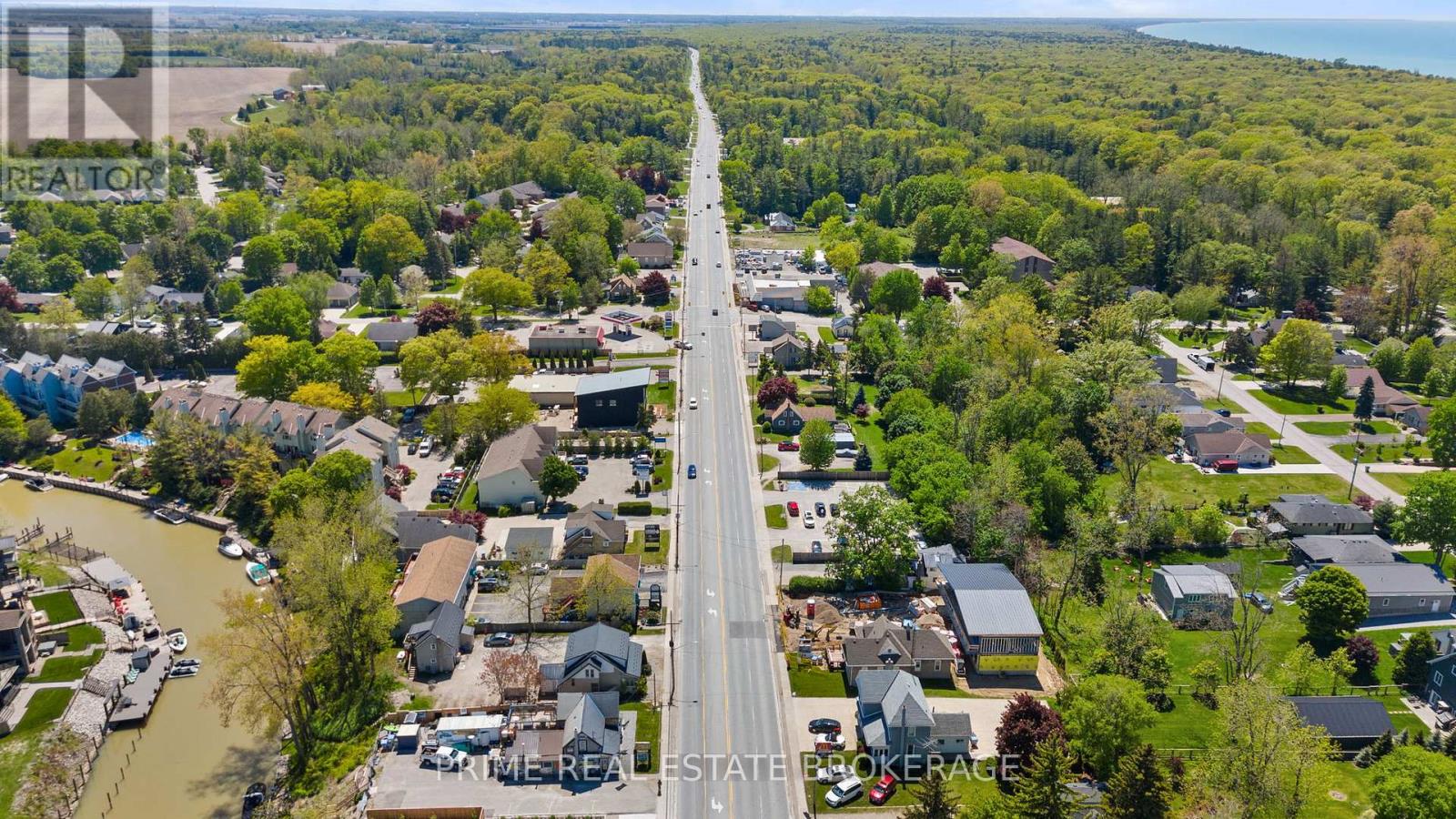 34 Ontario Street S, Lambton Shores (Grand Bend), Ontario  N0M 1T0 - Photo 37 - X12185108