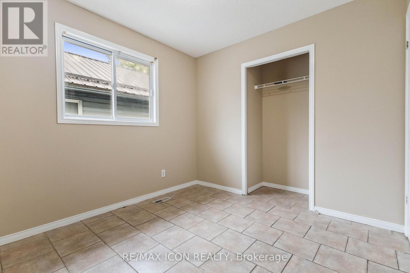 238 Fleming Drive, London East, Ontario  N5V 4Y9 - Photo 16 - X12185112