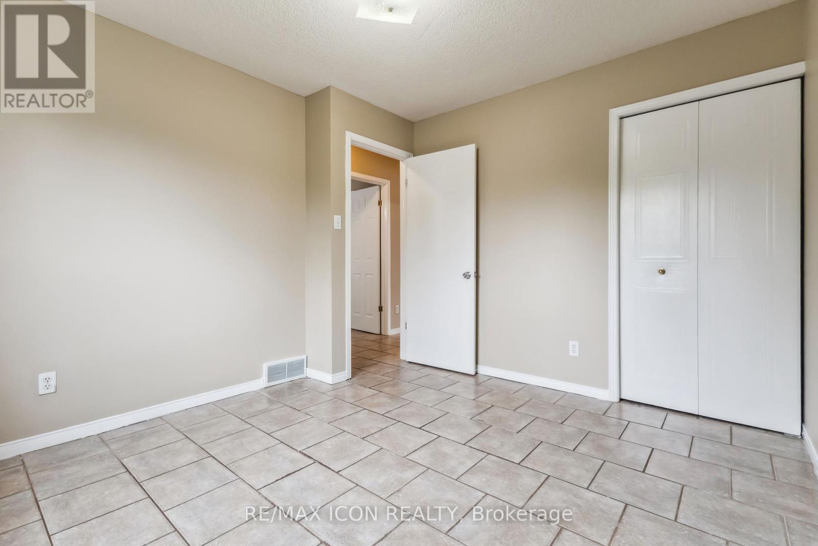 238 Fleming Drive, London East, Ontario  N5V 4Y9 - Photo 21 - X12185112