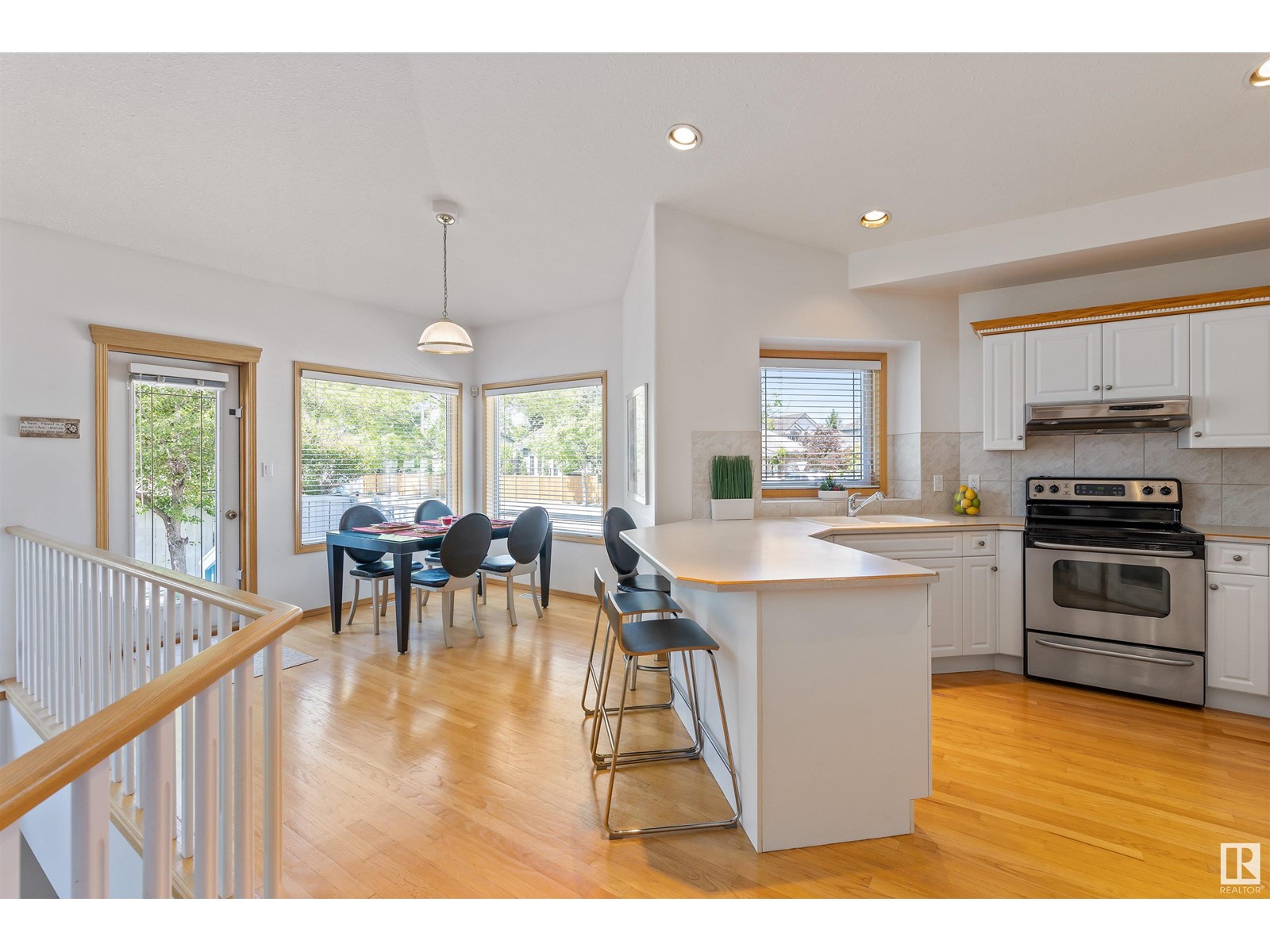 704 Carter Crest Wy Nw, Edmonton, Alberta  T6R 2N3 - Photo 10 - E4439479