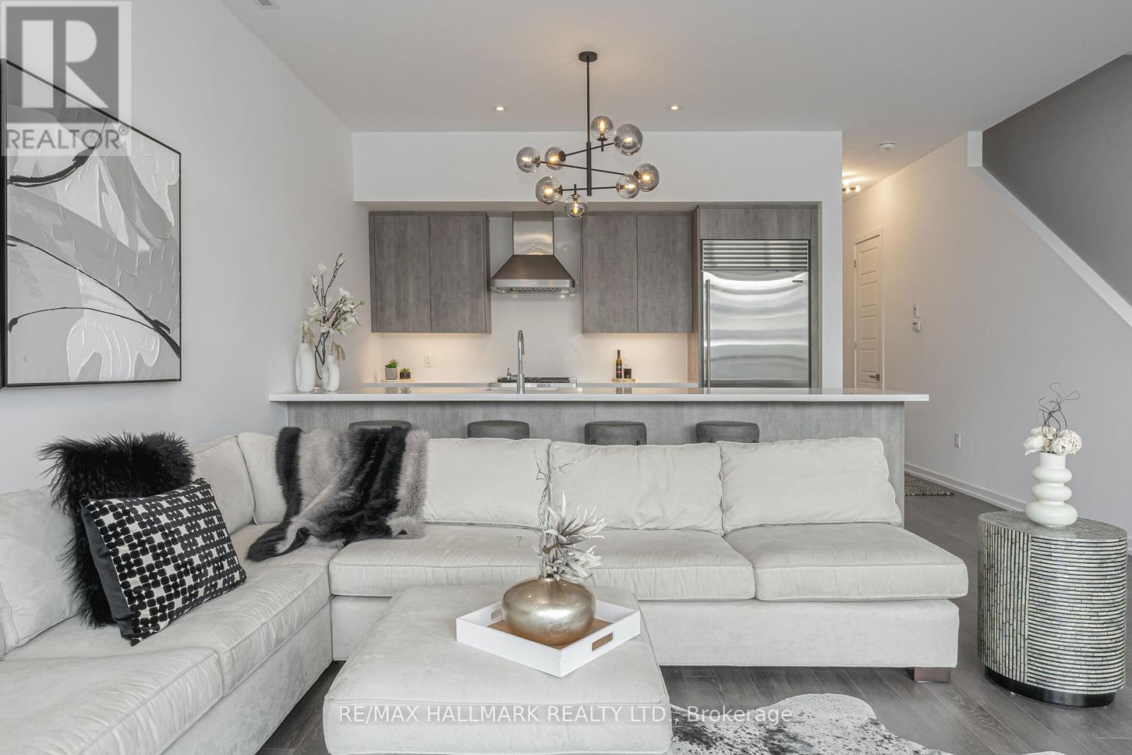 3712 Ferretti Court, Innisfil, Ontario  L9S 0N6 - Photo 12 - N12106611