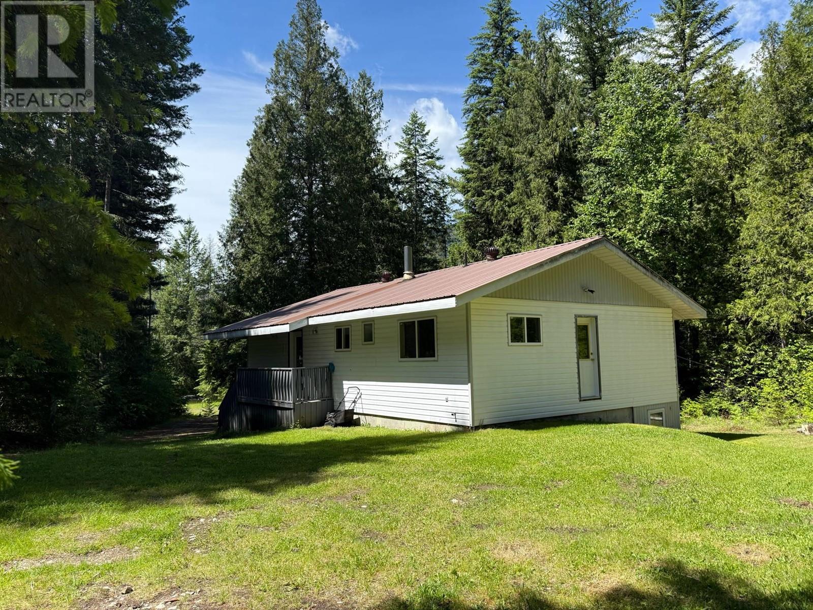 5650 Rays Road, Winlaw, British Columbia  V0G 2J0 - Photo 24 - 10349643