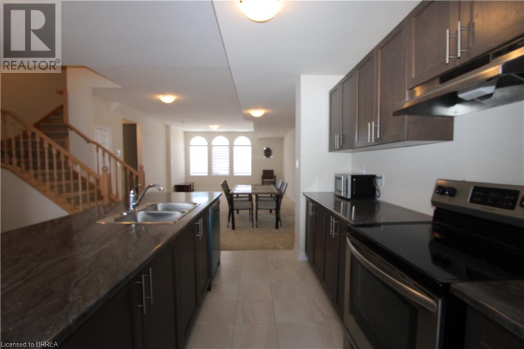 677 Park Road N Unit# 13, Brantford, Ontario  N3R 0A2 - Photo 12 - 40735676