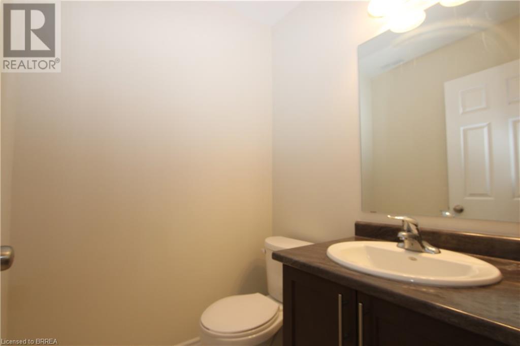 677 Park Road N Unit# 13, Brantford, Ontario  N3R 0A2 - Photo 13 - 40735676