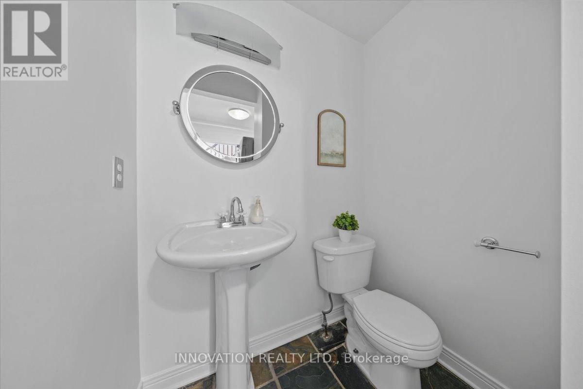 B - 36 Dufferin Road, Ottawa, Ontario  K1M 2A8 - Photo 6 - X12185077