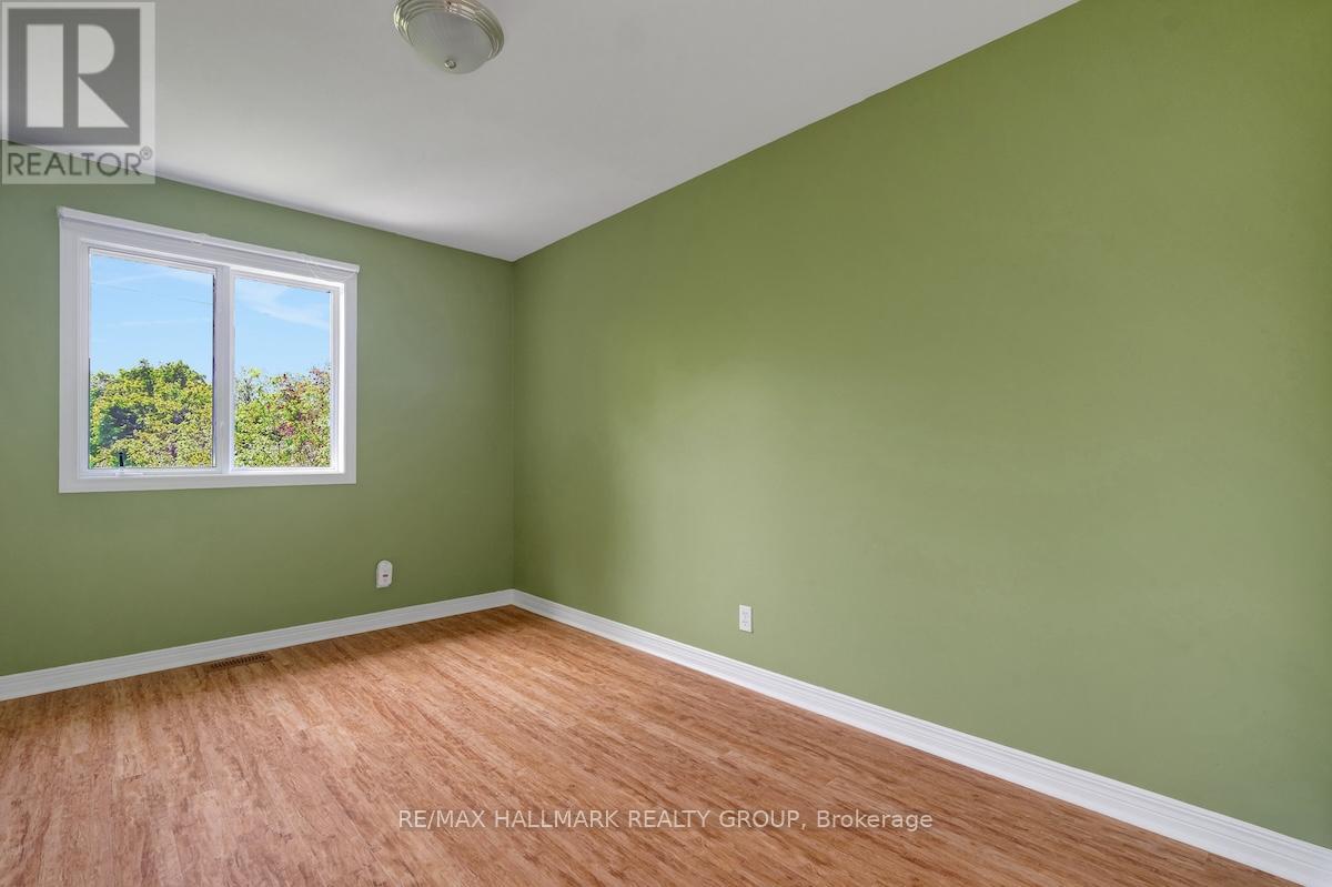 10 Sonata Place, Ottawa, Ontario  K1G 6H2 - Photo 17 - X12185080