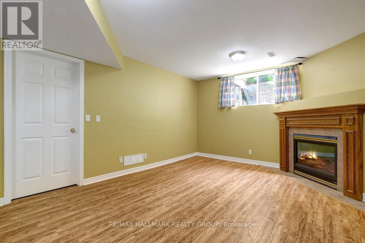 10 Sonata Place, Ottawa, Ontario  K1G 6H2 - Photo 23 - X12185080