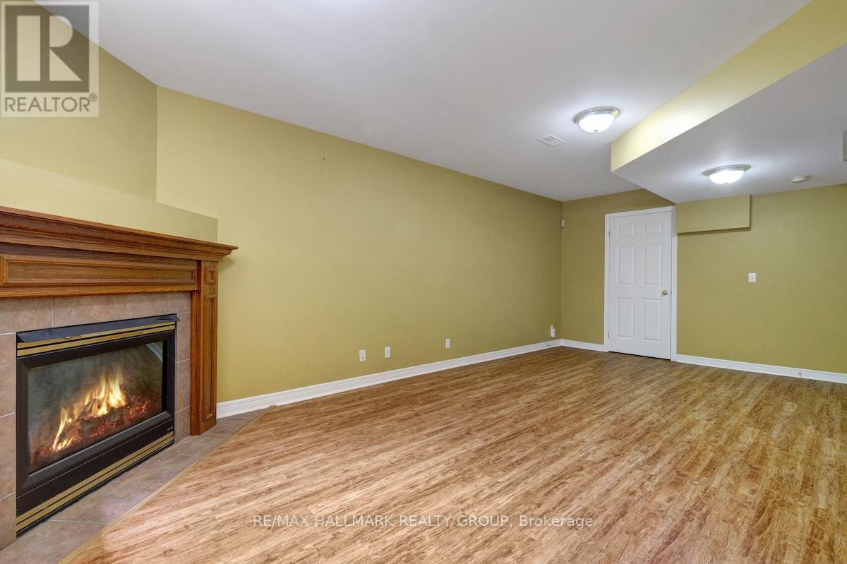 10 Sonata Place, Ottawa, Ontario  K1G 6H2 - Photo 25 - X12185080
