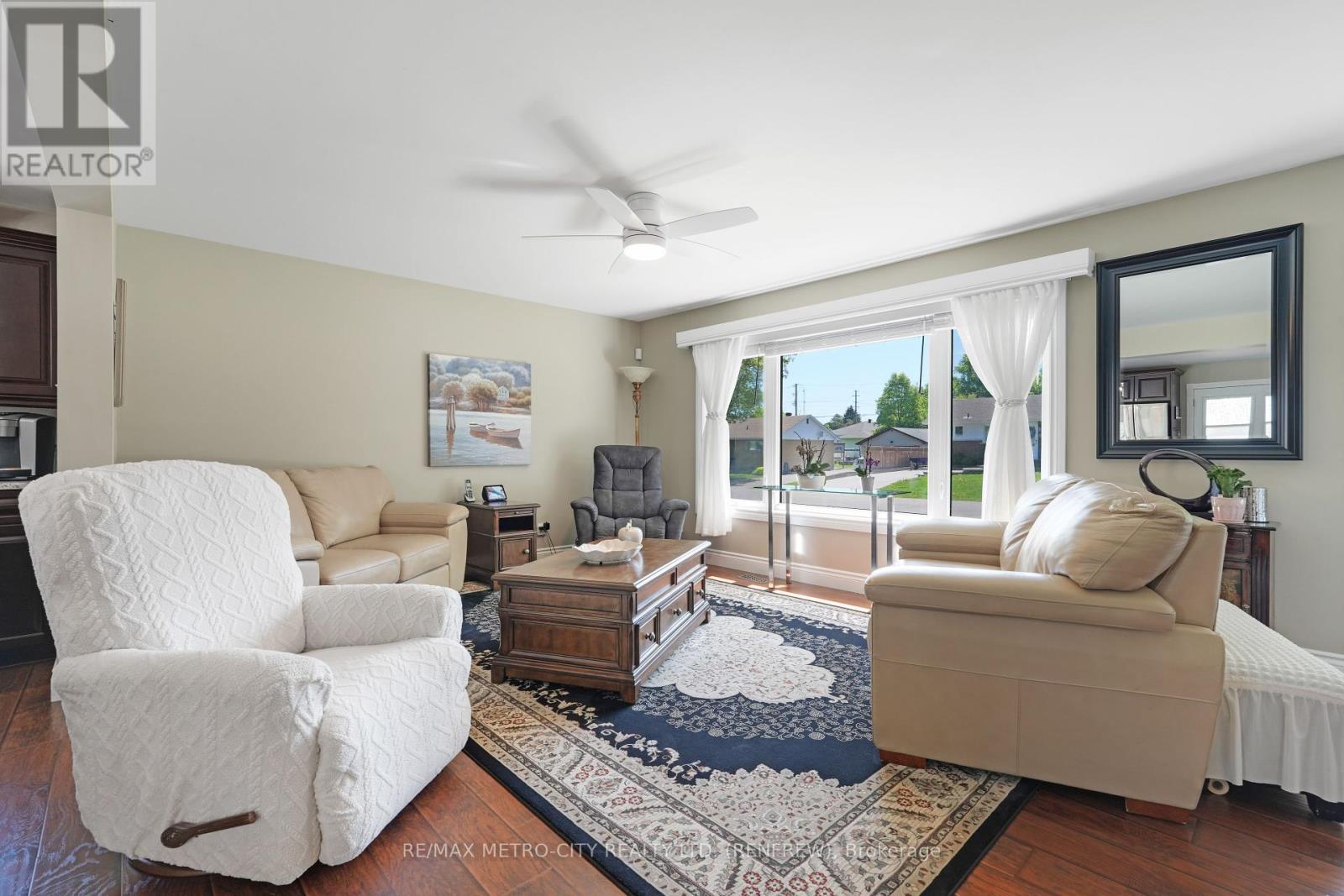 160 Airth Boulevard W, Renfrew, Ontario  K7V 2J6 - Photo 6 - X12185136