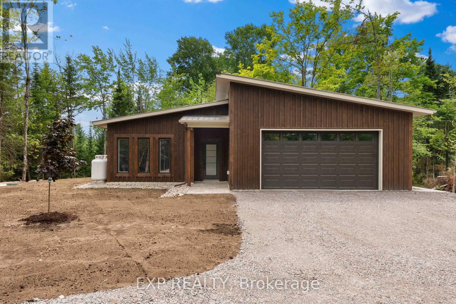 416 Lavallee Road, Horton, Ontario  K7V 3Z4 - Photo 1 - X12185203