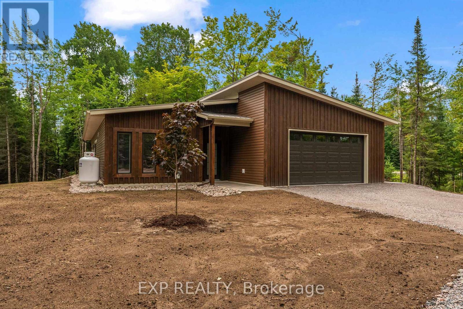416 Lavallee Road, Horton, Ontario  K7V 3Z4 - Photo 2 - X12185203