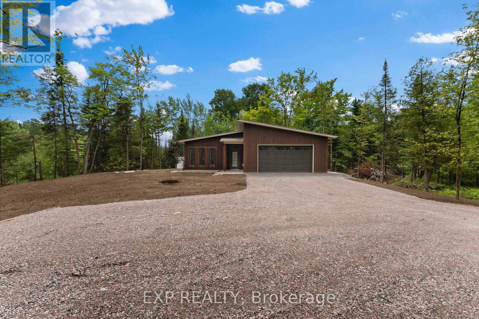 416 Lavallee Road, Horton, Ontario  K7V 3Z4 - Photo 3 - X12185203
