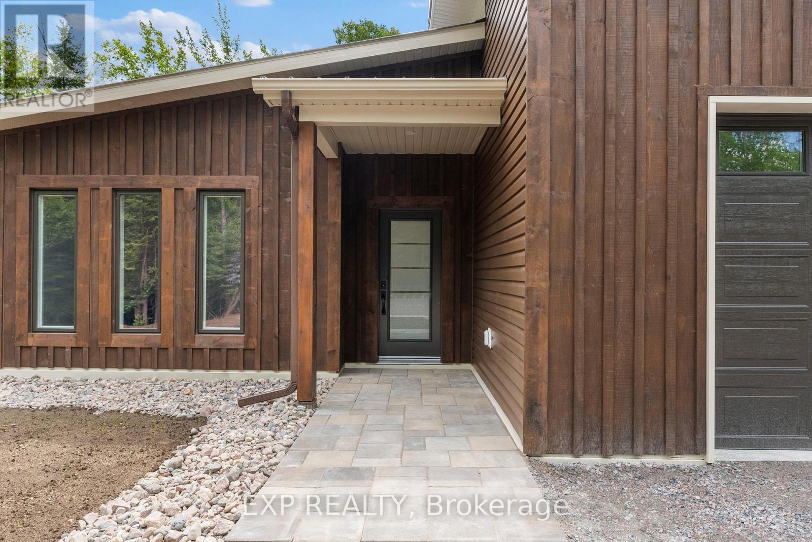 416 Lavallee Road, Horton, Ontario  K7V 3Z4 - Photo 4 - X12185203