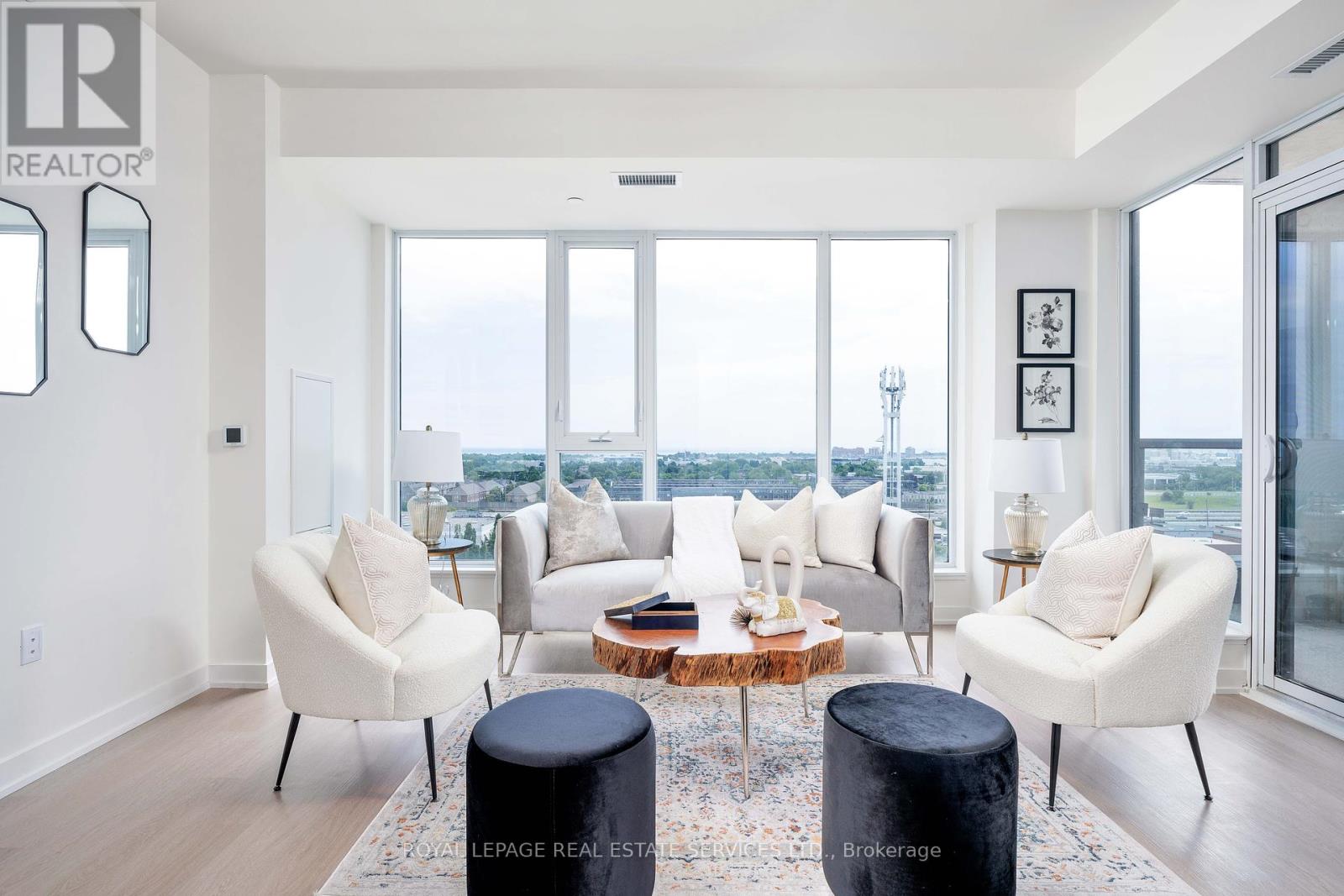 403 - 859 The Queensway, Toronto, Ontario  M8Z 1N8 - Photo 1 - W12184993