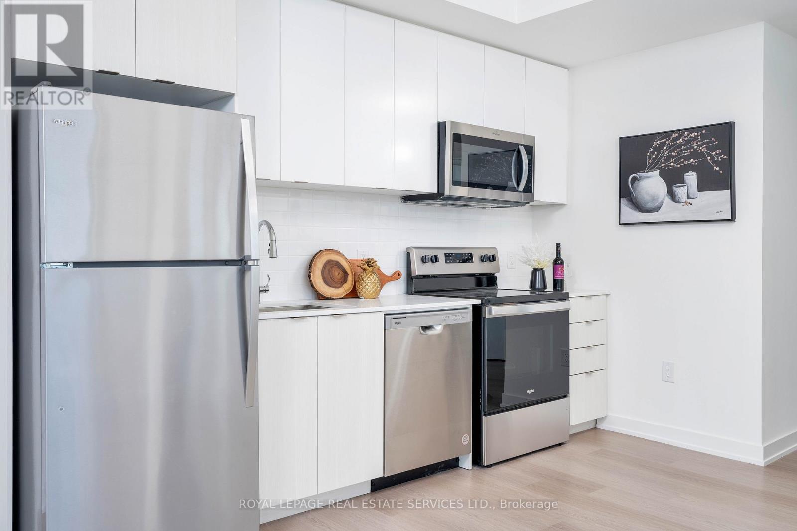 403 - 859 The Queensway, Toronto, Ontario  M8Z 1N8 - Photo 5 - W12184993