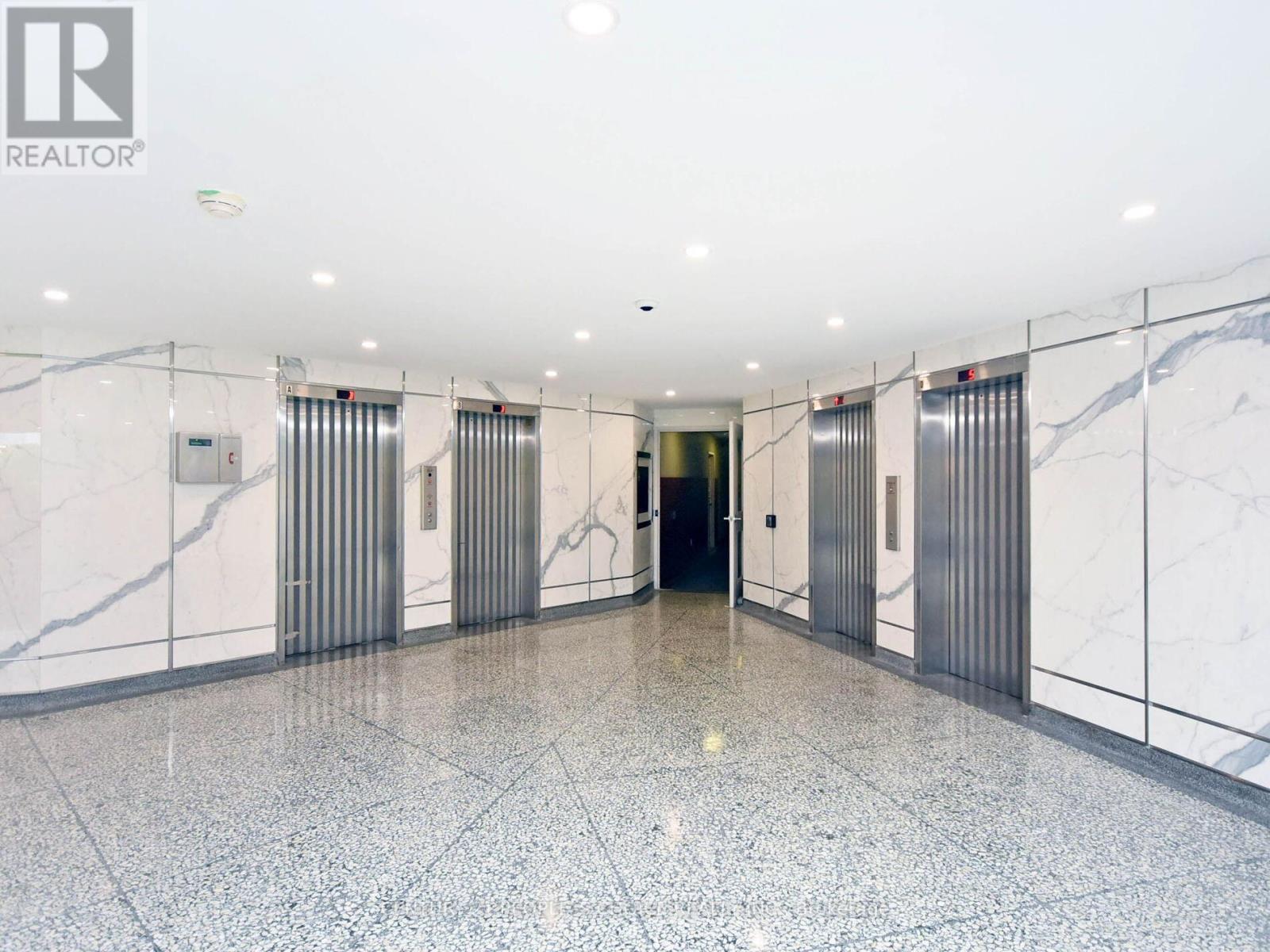 908 - 451 The West Mall, Toronto, Ontario  M9C 1G1 - Photo 4 - W12185027