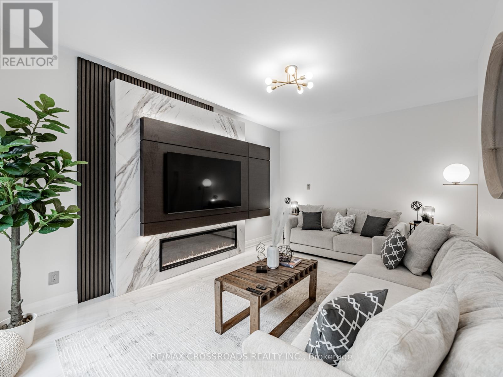 4469 Beacon Lane, Mississauga (Creditview), Ontario  L5C 4K9 - Photo 15 - W12185037
