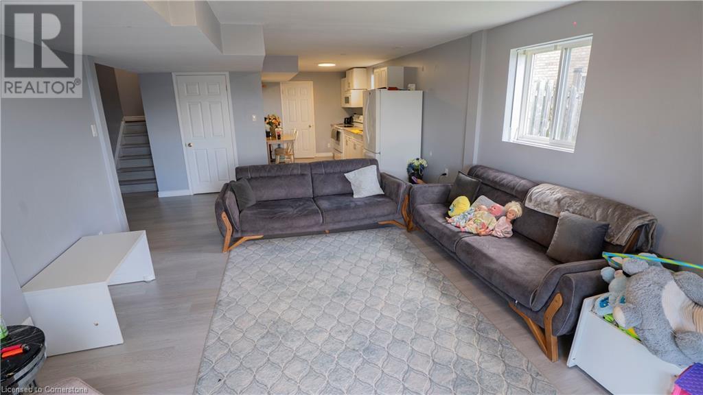 53 Sandwell Court W, Kitchener, Ontario N2A 4H9 - Photo 28 - 40735183