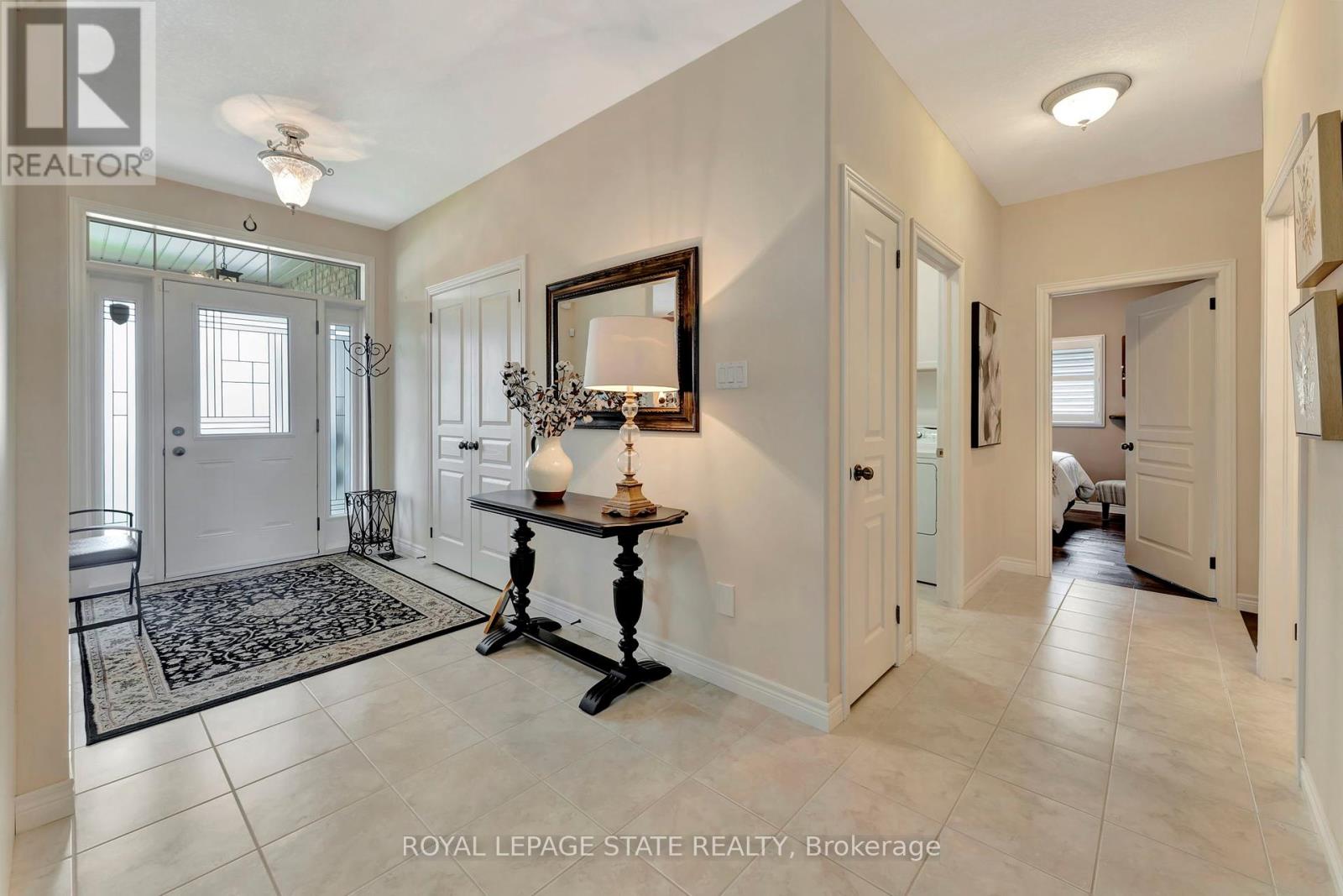 Property at 58 COTTONWOOD STREET image 5
