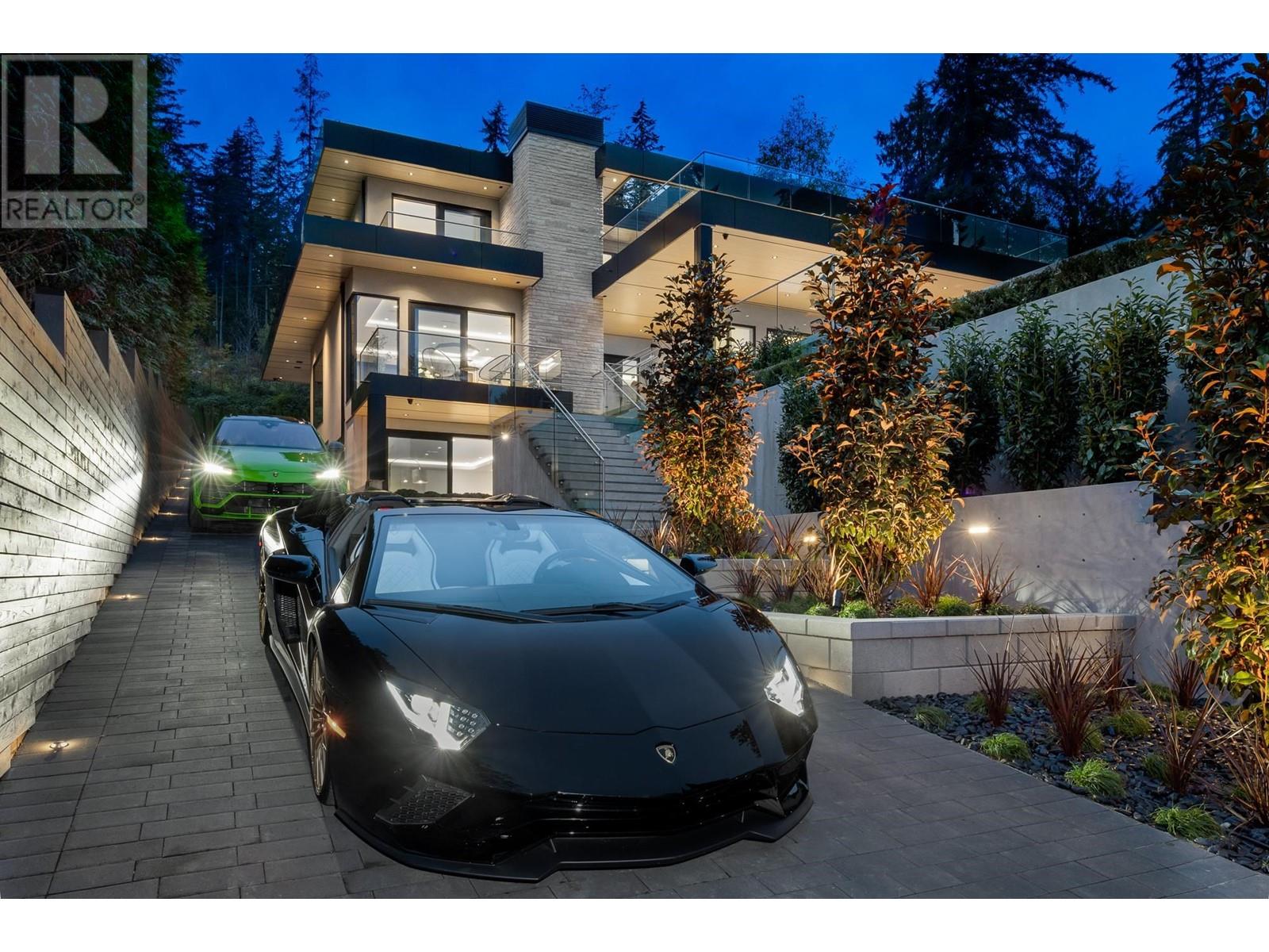 449 Hillcrest Street, West Vancouver, British Columbia  V7V 2L8 - Photo 1 - R2987263