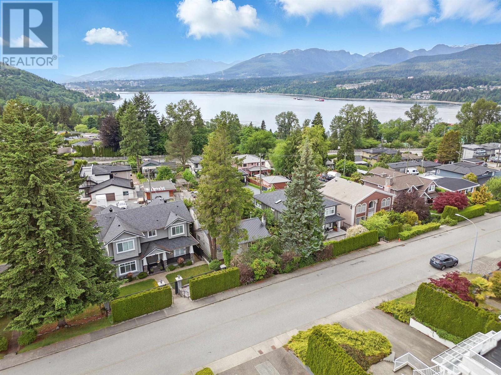 7231 BARNET ROAD, Burnaby, British Columbia