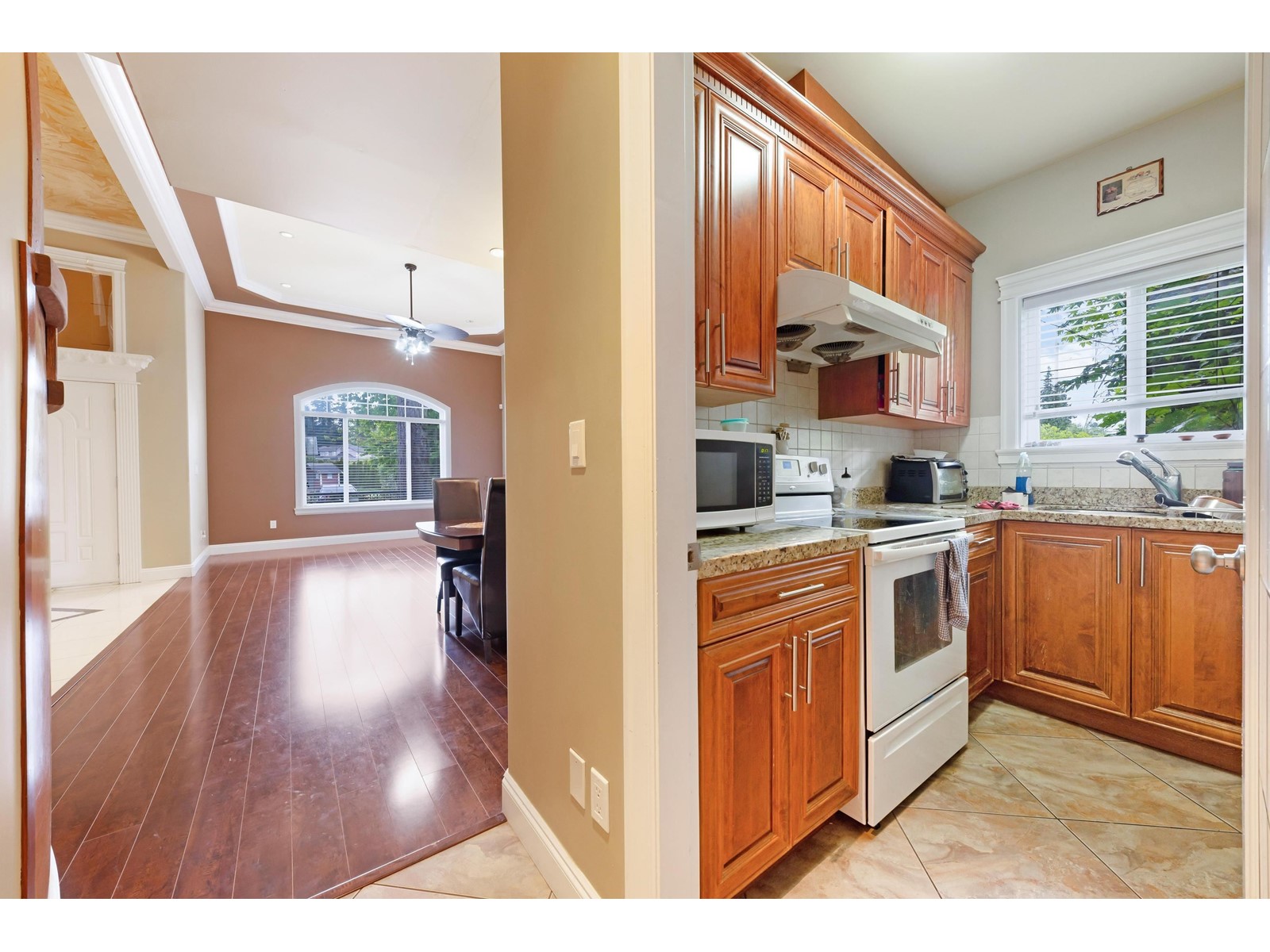 12646 60a Avenue, Surrey, British Columbia  V3X 0A7 - Photo 11 - R3009167