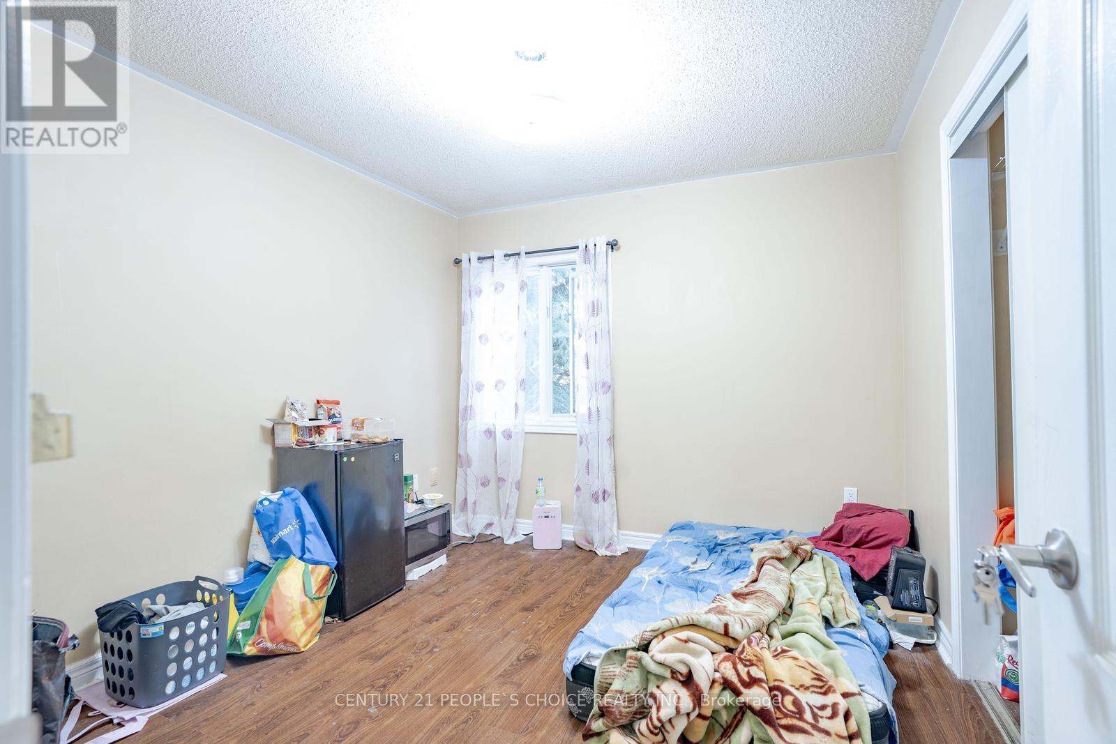 32 Pressed Brick Drive, Brampton (Brampton North), Ontario  L6V 4K3 - Photo 23 - W12162293