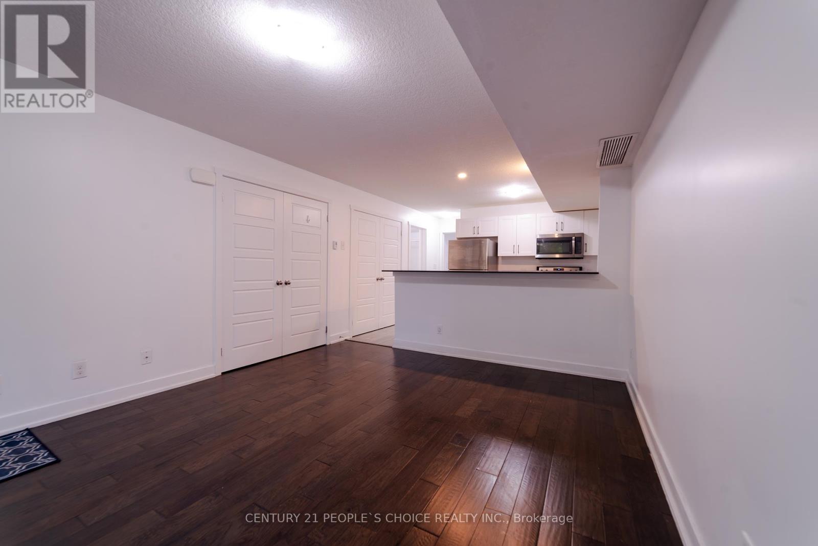 A5 - 190 Century Hill Drive, Kitchener, Ontario  N2E 2W6 - Photo 5 - X12179831