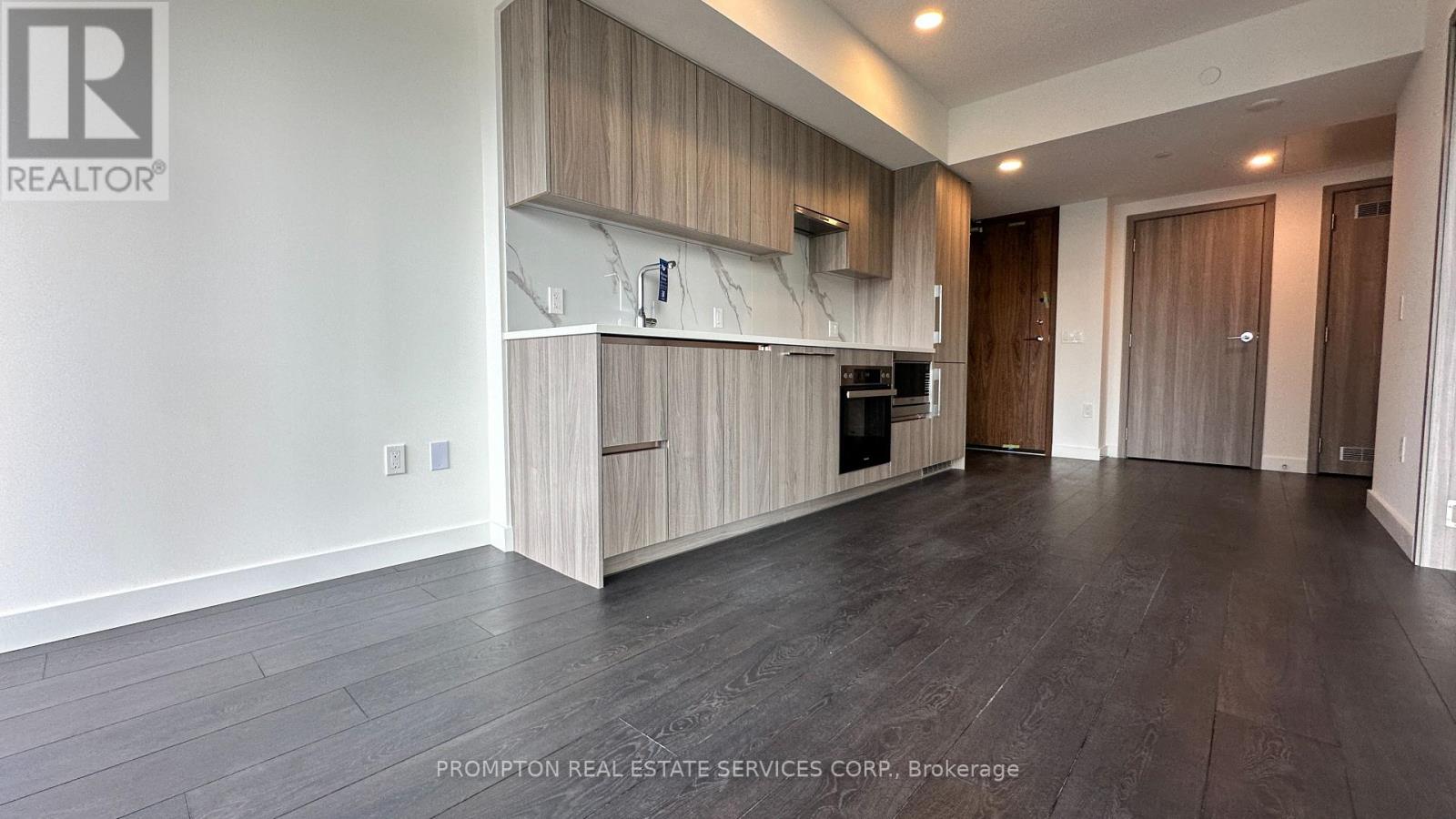 2101 - 3 Concord Cityplace Way, Toronto, Ontario  M5V 0X4 - Photo 11 - C12185070