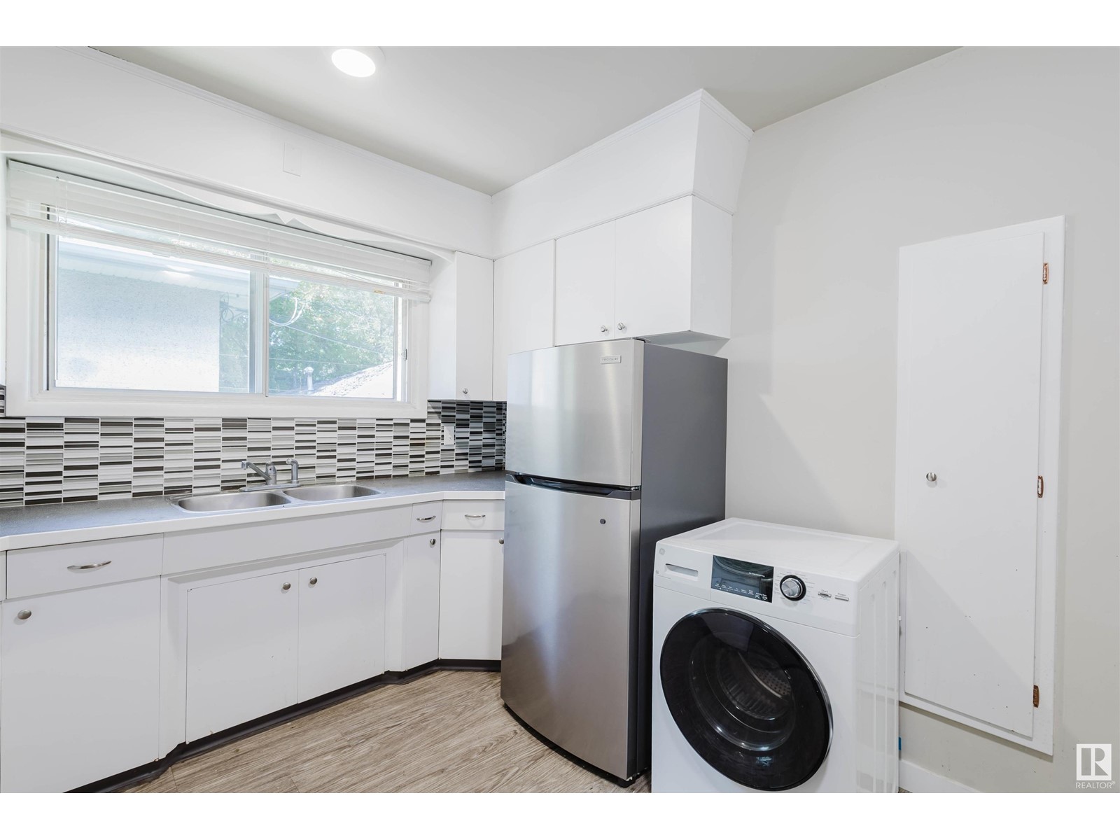 8504 98 St Nw, Edmonton, Alberta  T6E 3M3 - Photo 13 - E4439485