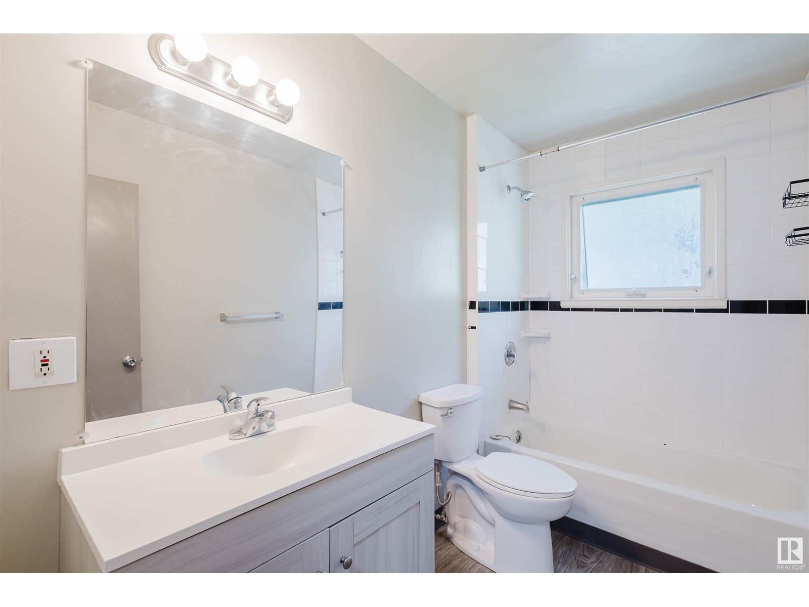 8504 98 St Nw, Edmonton, Alberta  T6E 3M3 - Photo 15 - E4439485