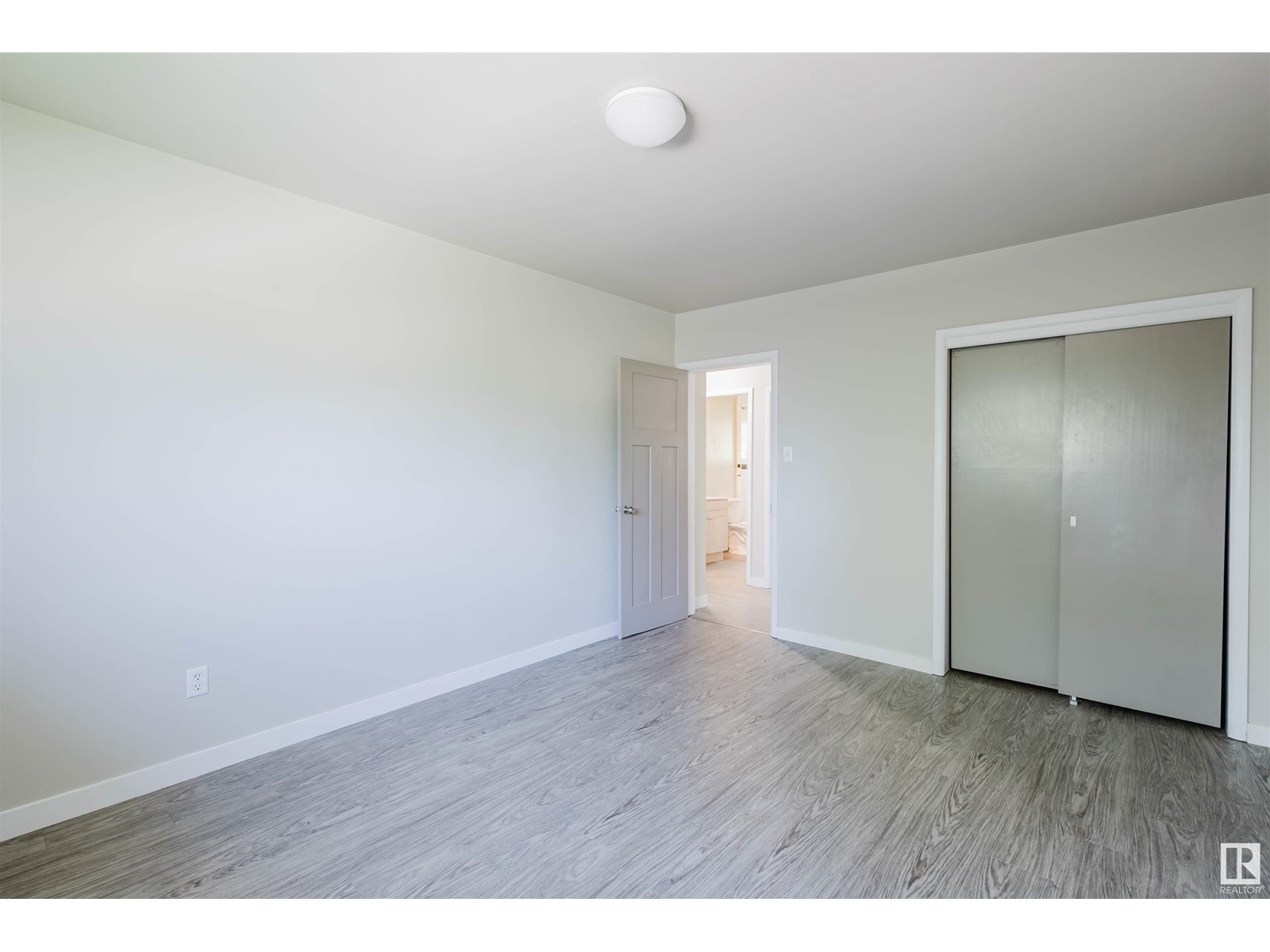 8504 98 St Nw, Edmonton, Alberta  T6E 3M3 - Photo 19 - E4439485