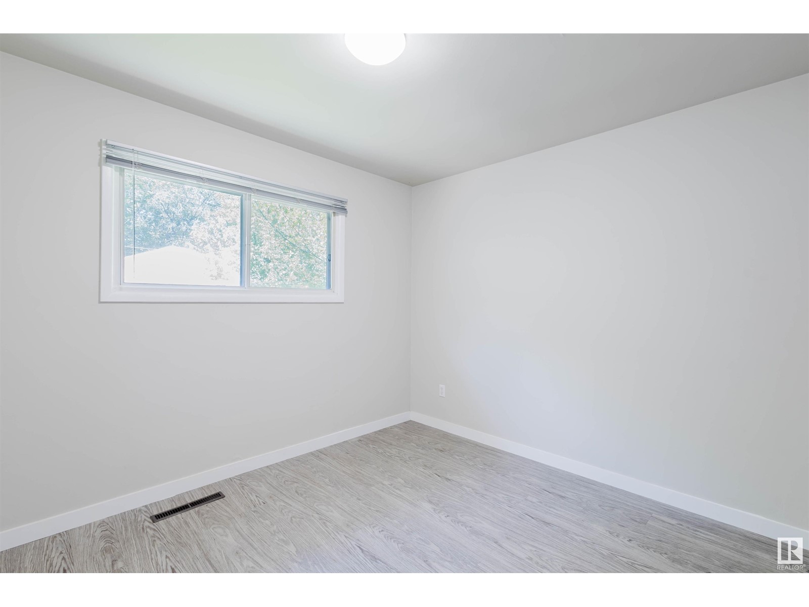 8504 98 St Nw, Edmonton, Alberta  T6E 3M3 - Photo 20 - E4439485