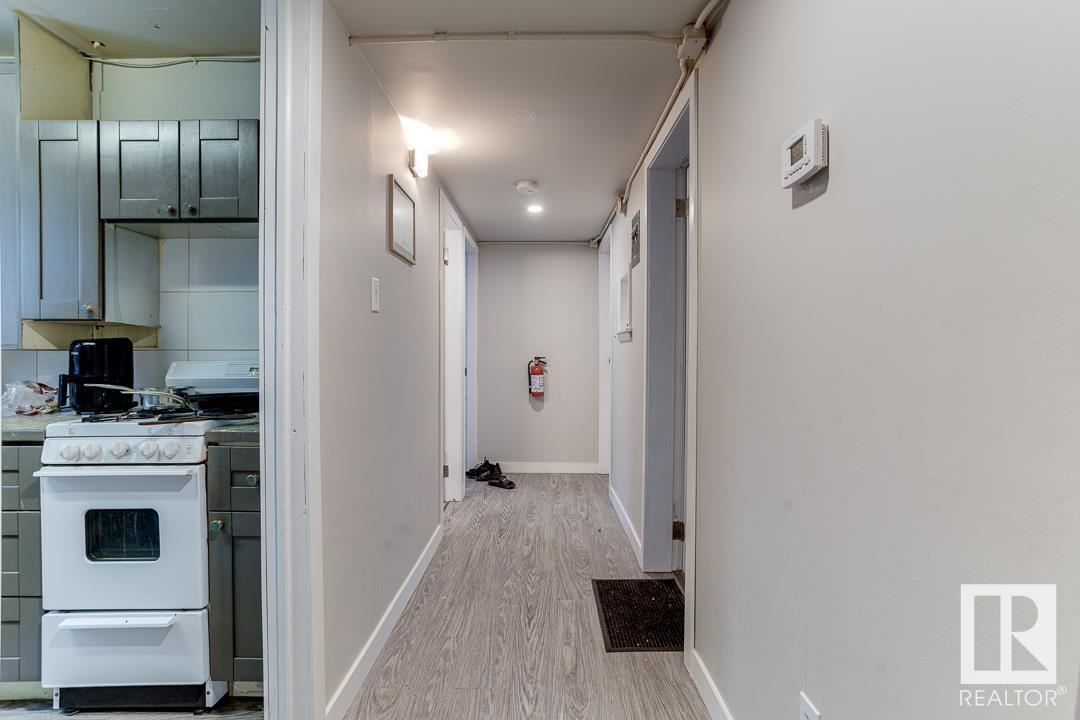 8504 98 St Nw, Edmonton, Alberta  T6E 3M3 - Photo 25 - E4439485
