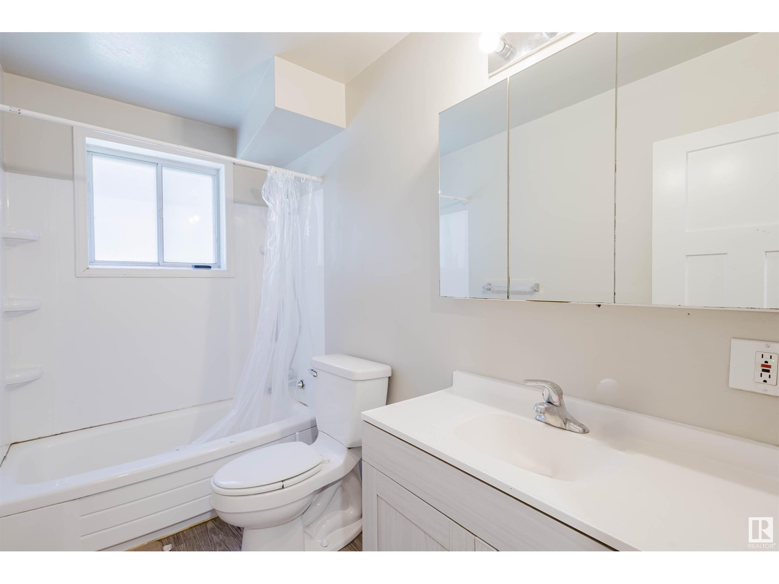 8504 98 St Nw, Edmonton, Alberta  T6E 3M3 - Photo 38 - E4439485