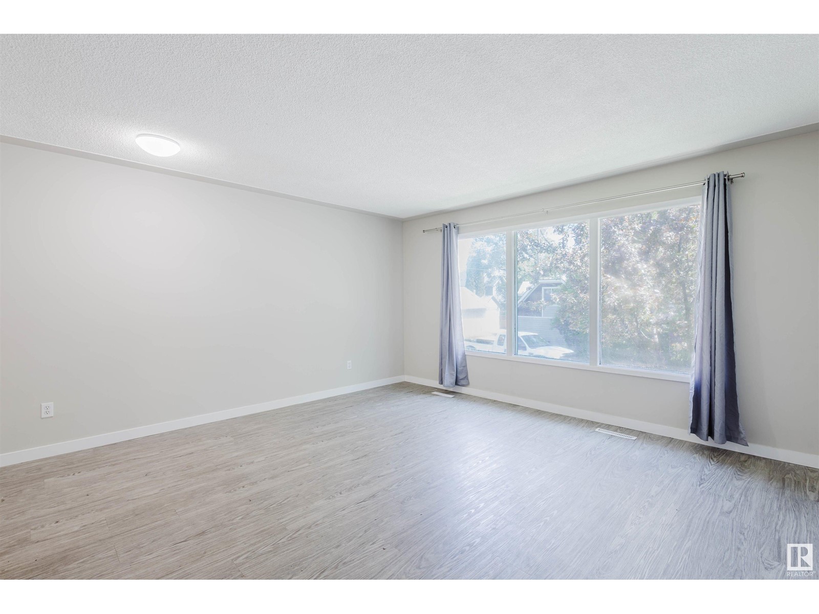 8504 98 St Nw, Edmonton, Alberta  T6E 3M3 - Photo 7 - E4439485