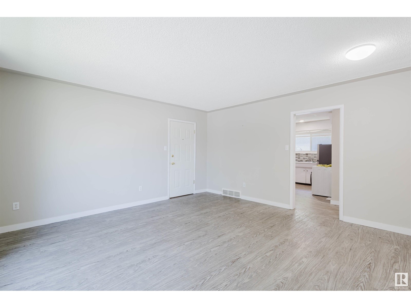 8504 98 St Nw, Edmonton, Alberta  T6E 3M3 - Photo 9 - E4439485