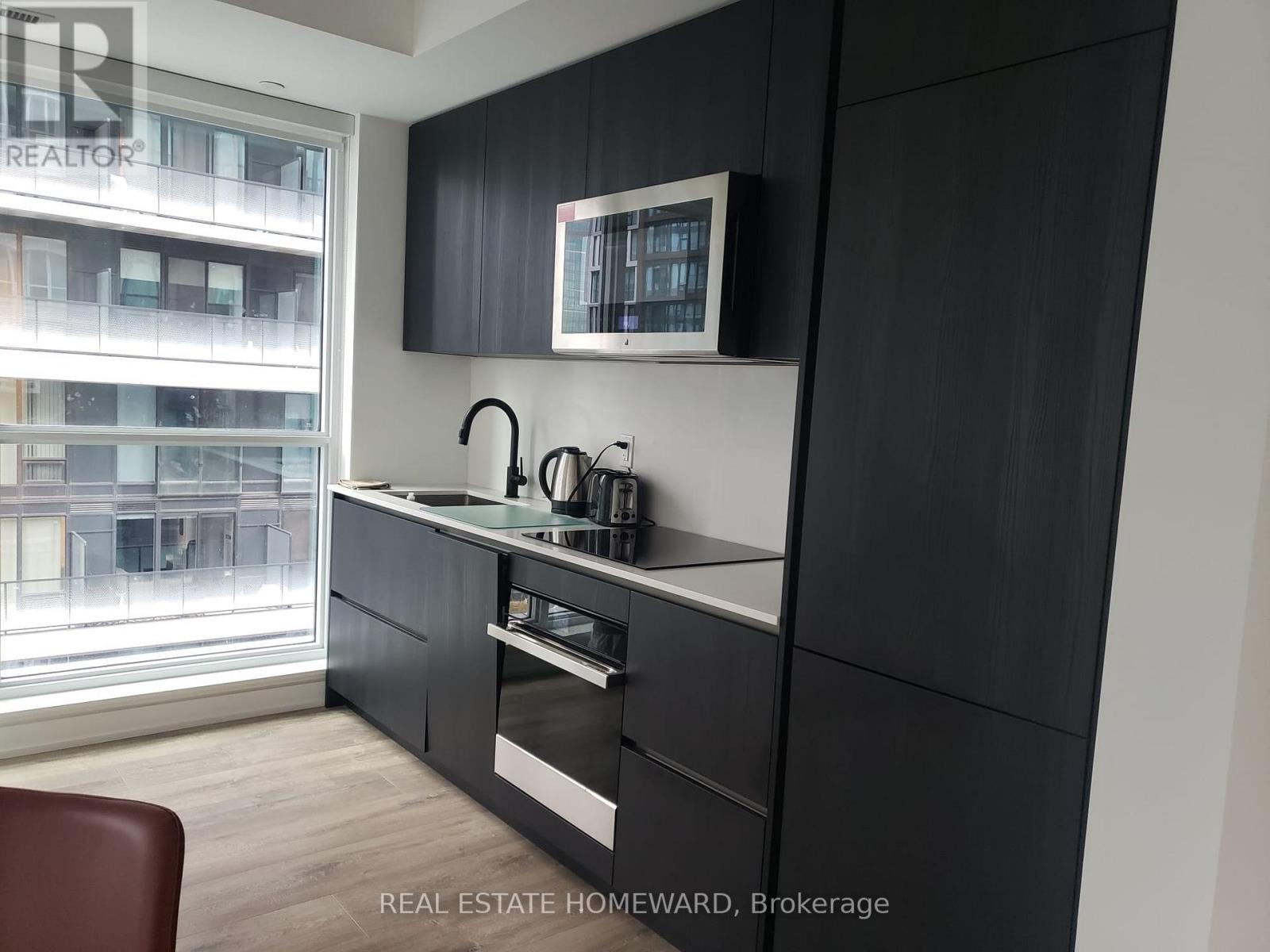 2903 - 327 King Street W, Toronto, Ontario  M5V 0W7 - Photo 8 - C12185126