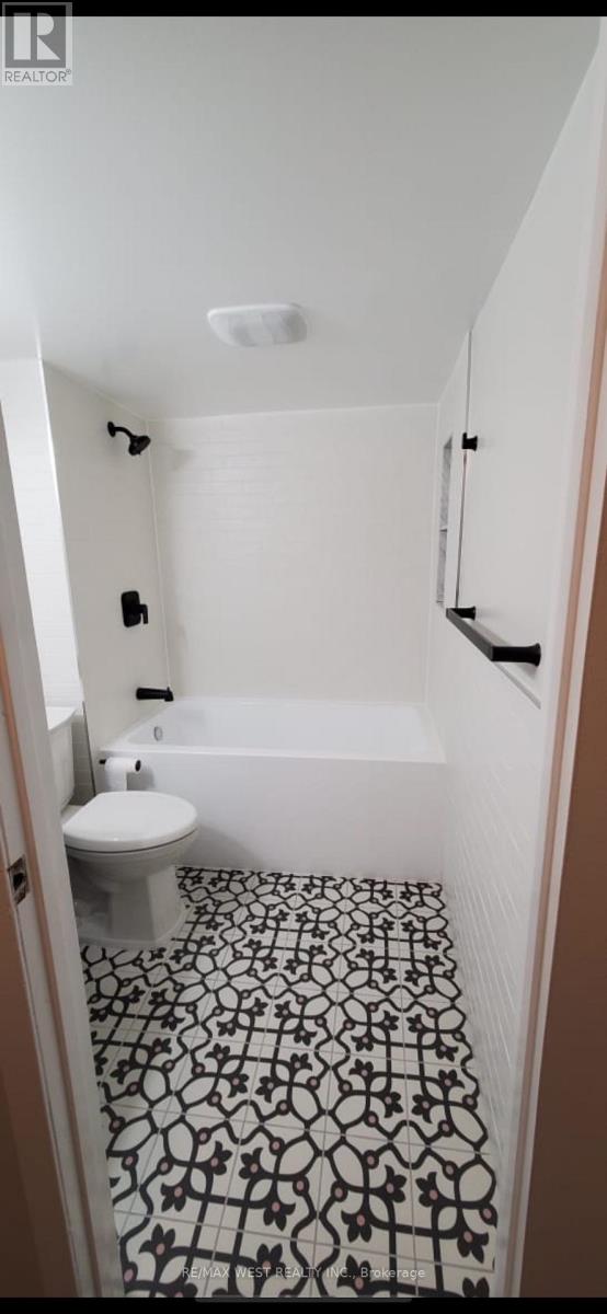 Basement - 72 St Clarens Avenue, Toronto (Little Portugal), Ontario  M6K 2S5 - Photo 10 - C12185151