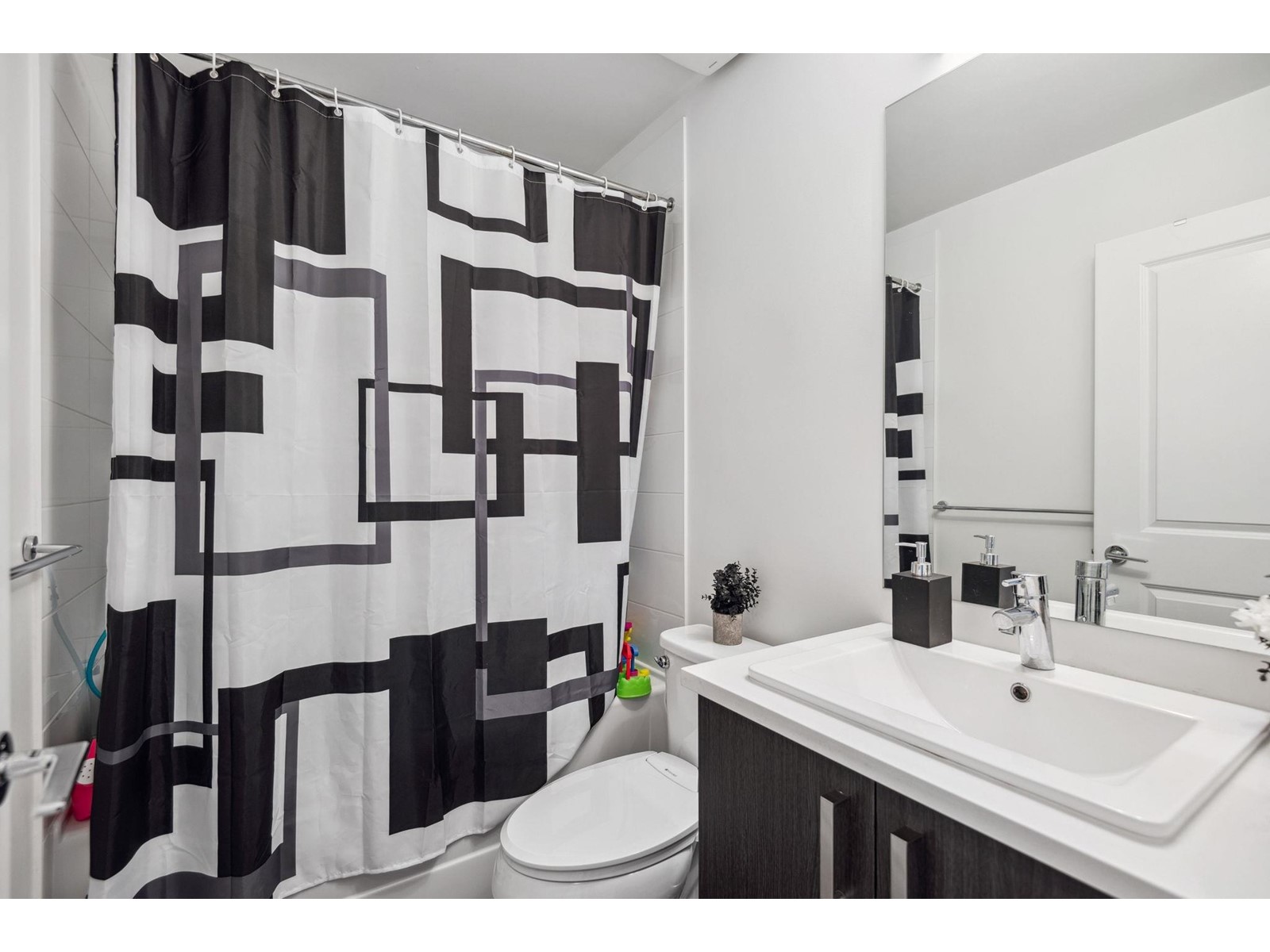115 15268 28 Avenue, Surrey, British Columbia  V4P 0E8 - Photo 14 - R3009242