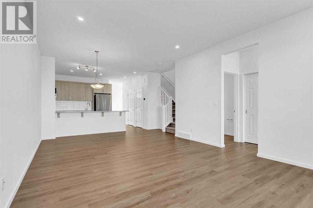 71 Carringford Road Nw, Calgary, Alberta  T3P 2H1 - Photo 10 - A2197516
